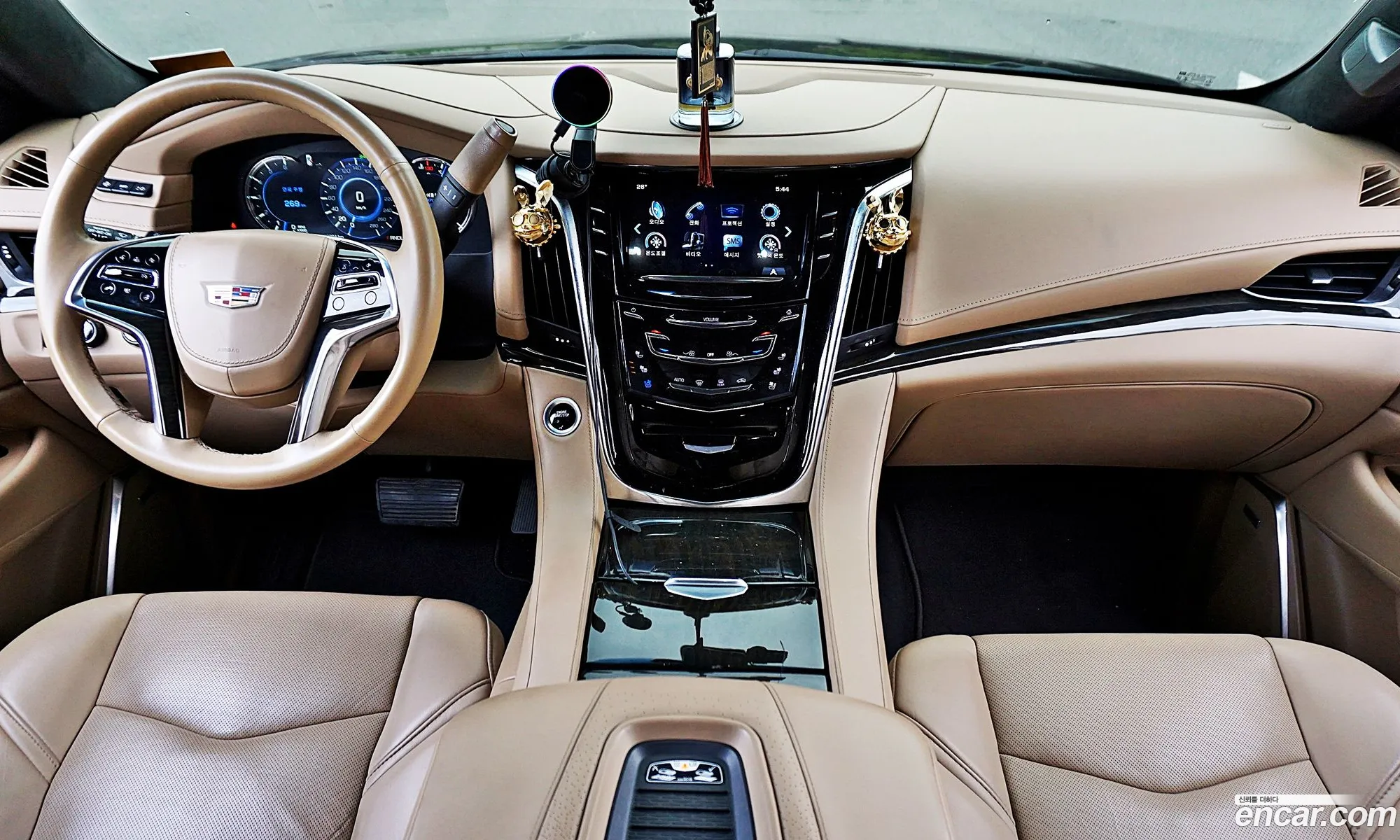 Cadillac Escalade 2019 — 11