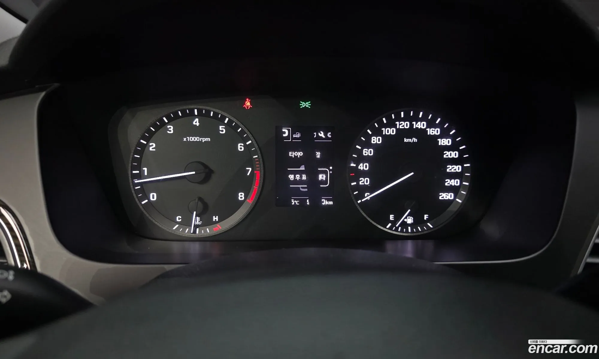 Hyundai LF Sonata 2016 — 10