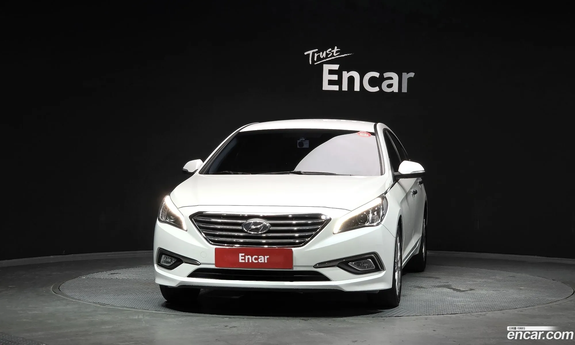 Hyundai LF Sonata 2016 — 13