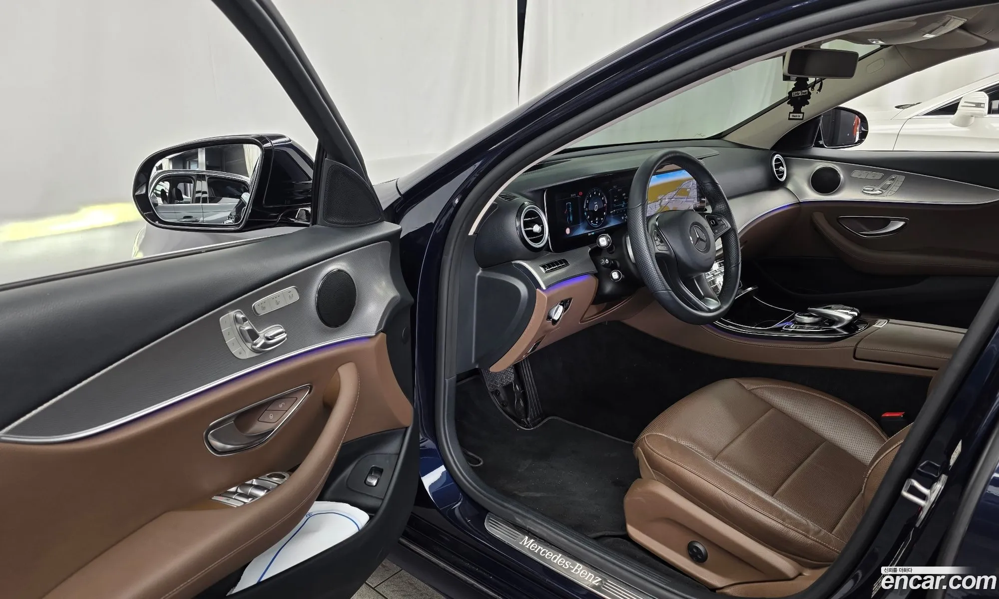 Mercedes-Benz E-Class W213 2017 — 14