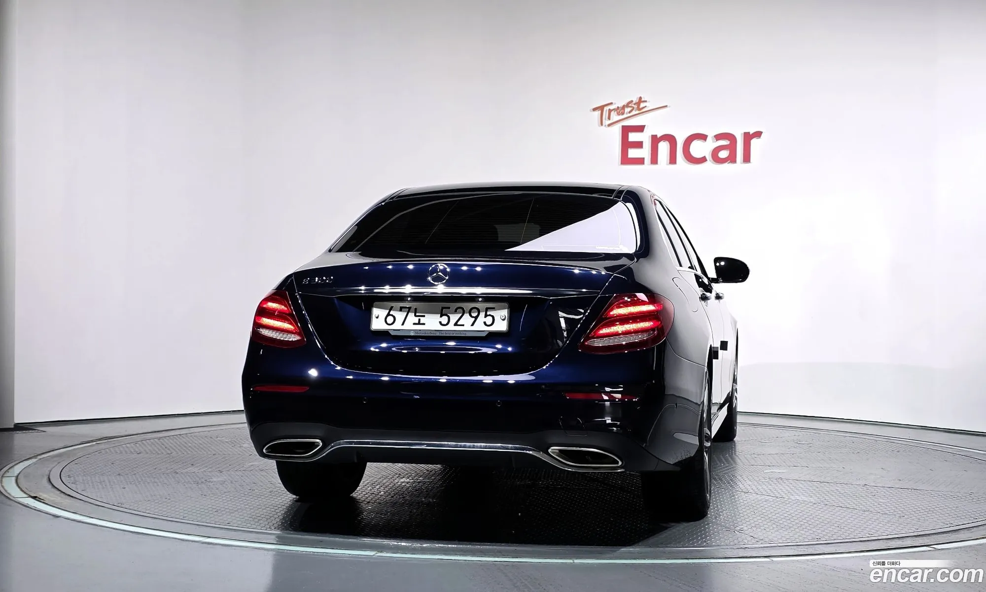 Mercedes-Benz E-Class W213 2017 — 21