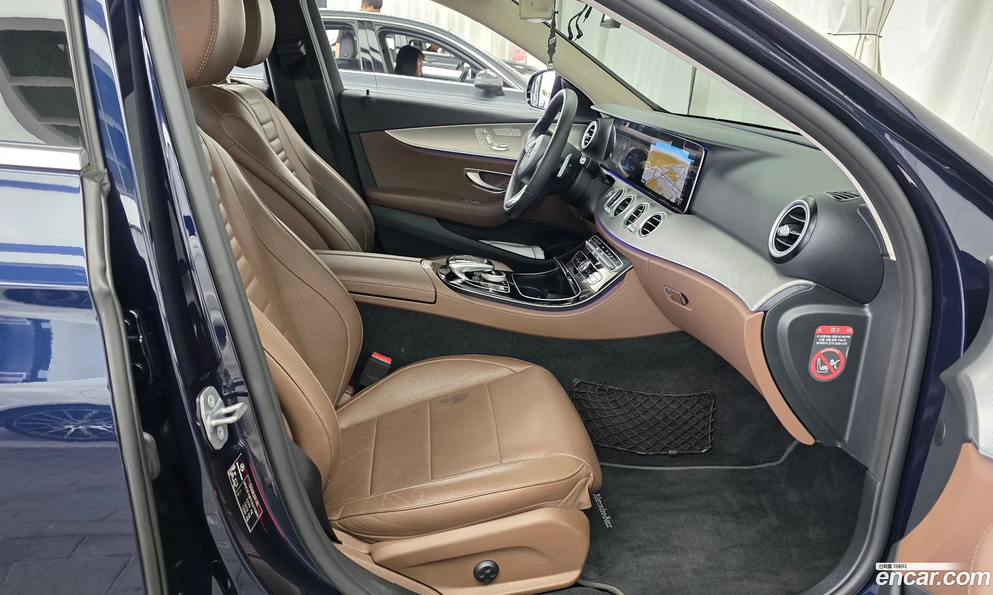 Mercedes-Benz E-Class W213 2017 — 33