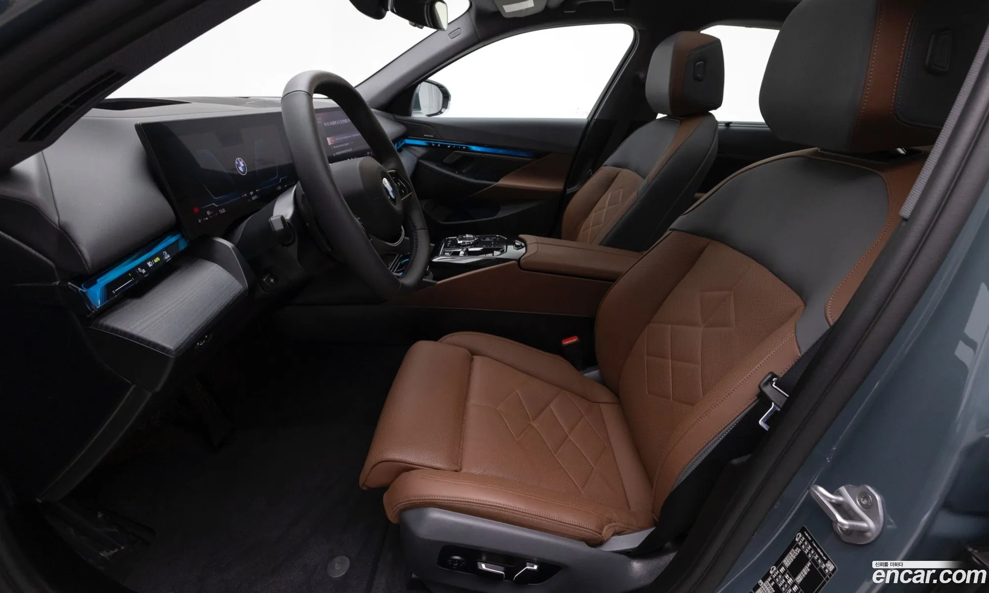 BMW 5 Series 2025 — 17