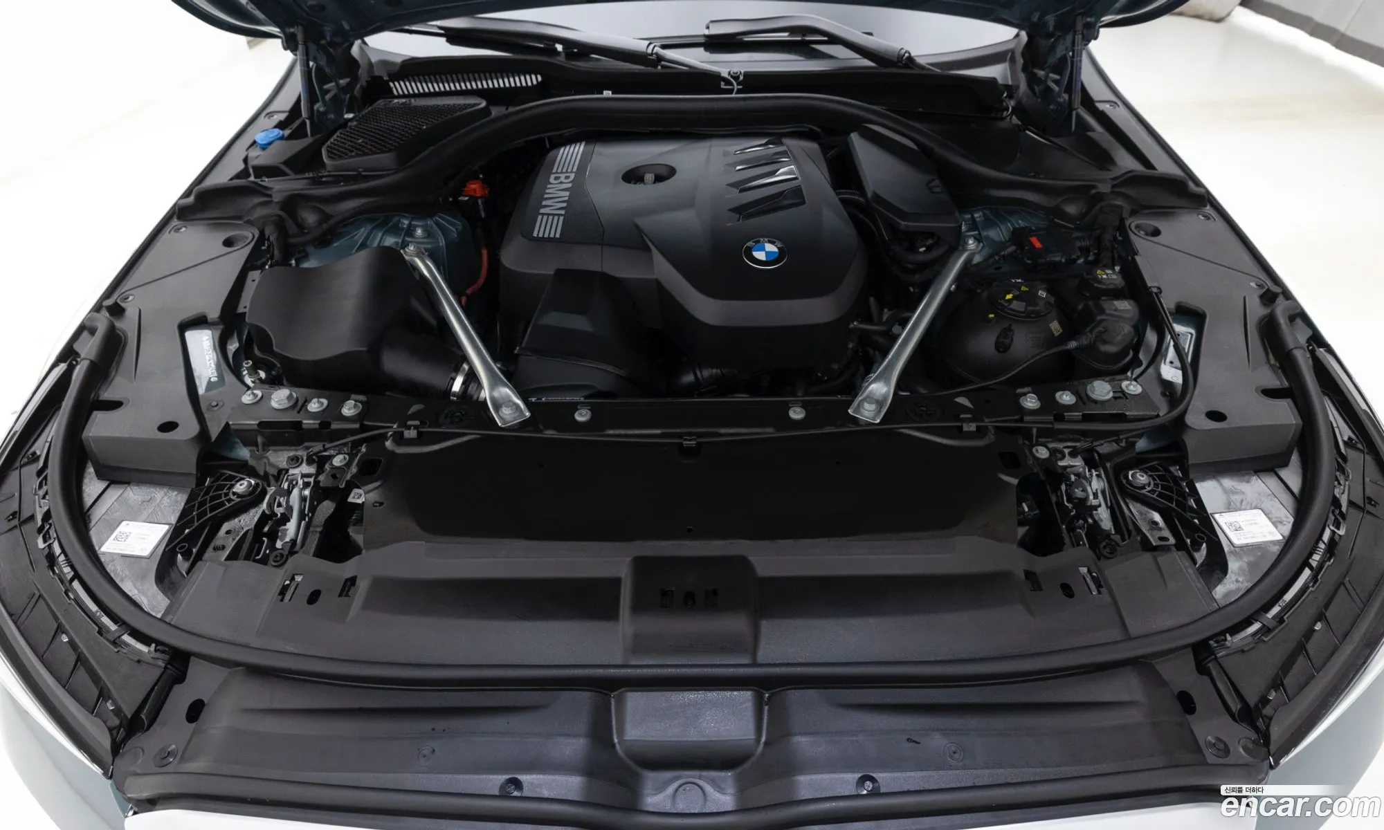 BMW 5 Series 2025 — 19