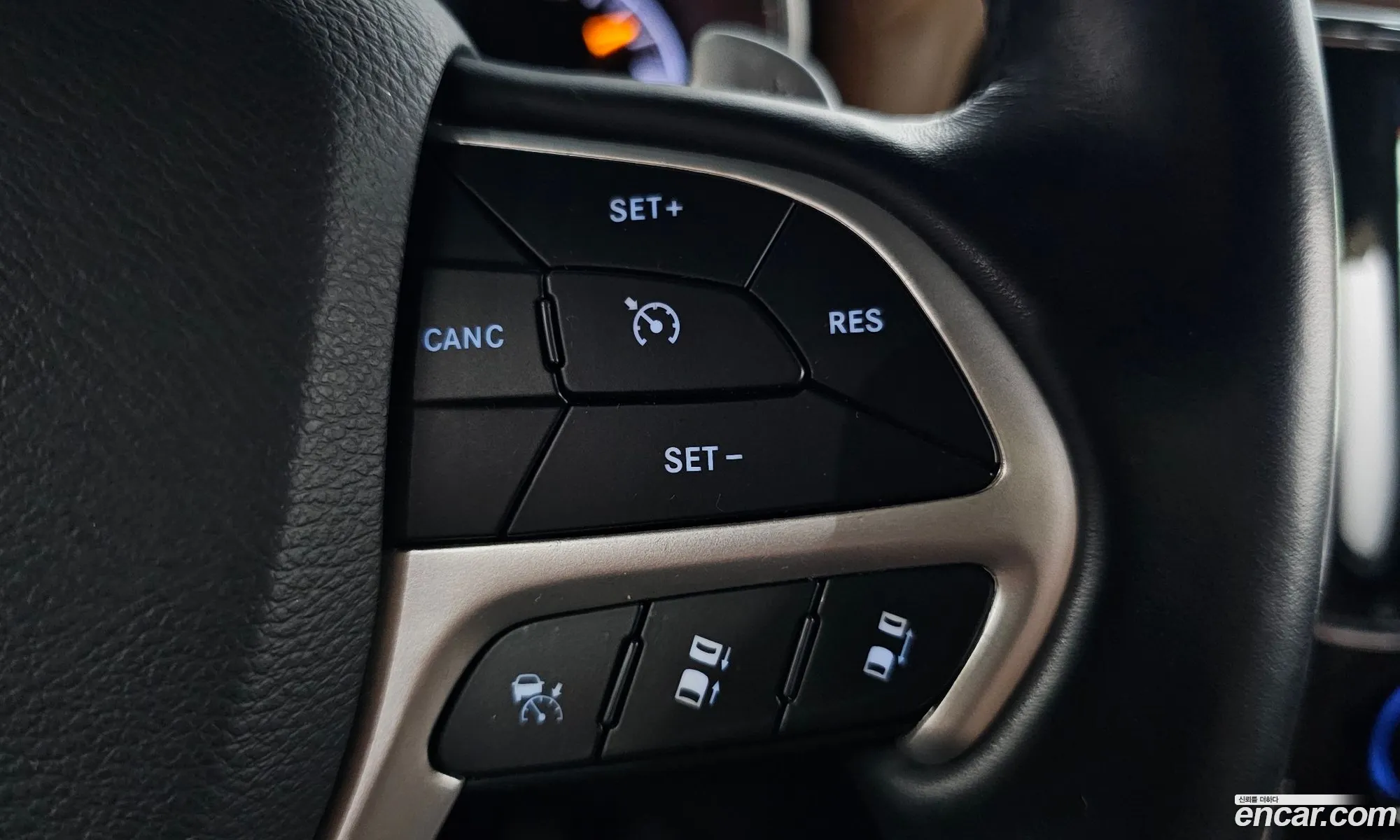 Jeep Grand Cherokee 2020 — 36