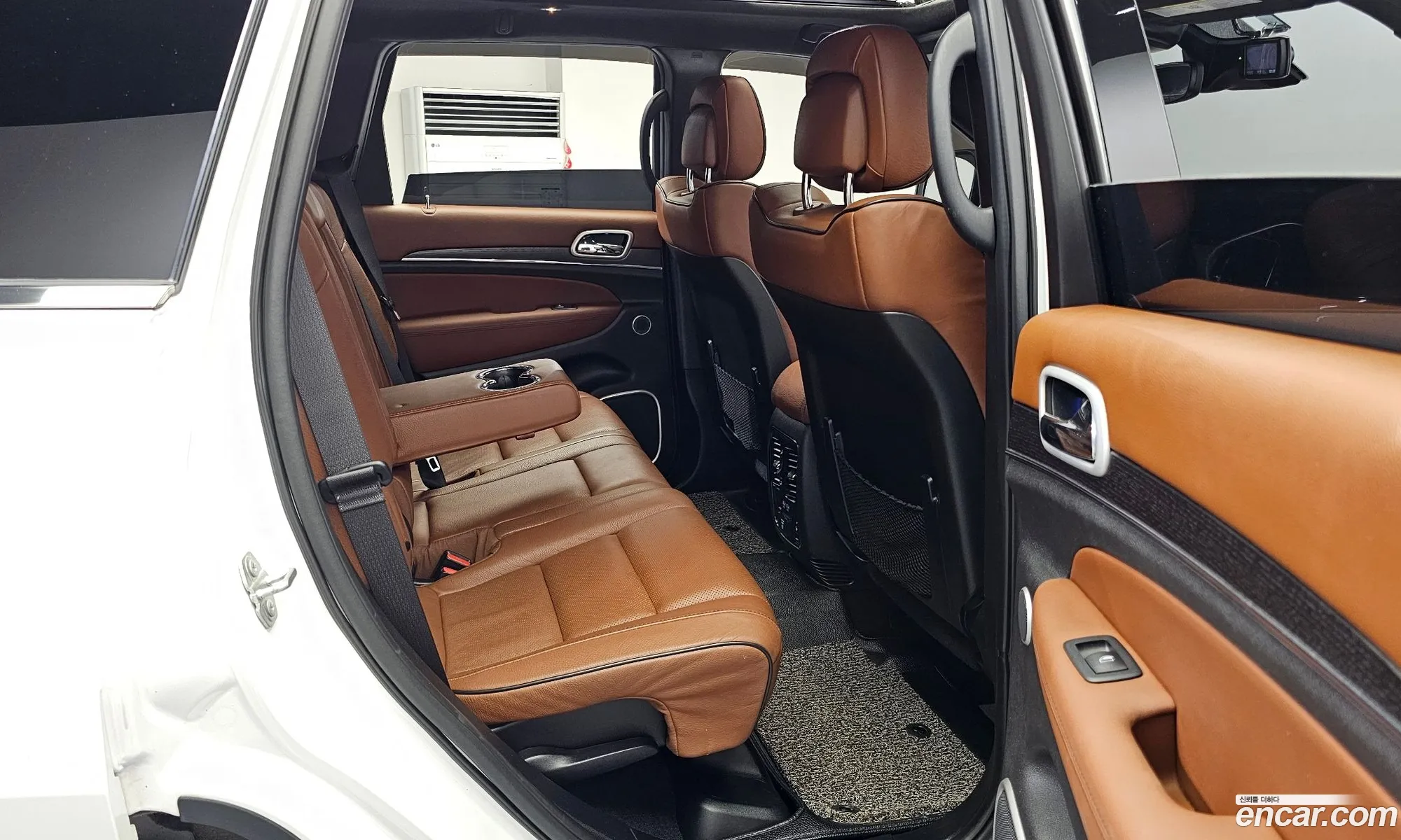 Jeep Grand Cherokee 2020 — 18