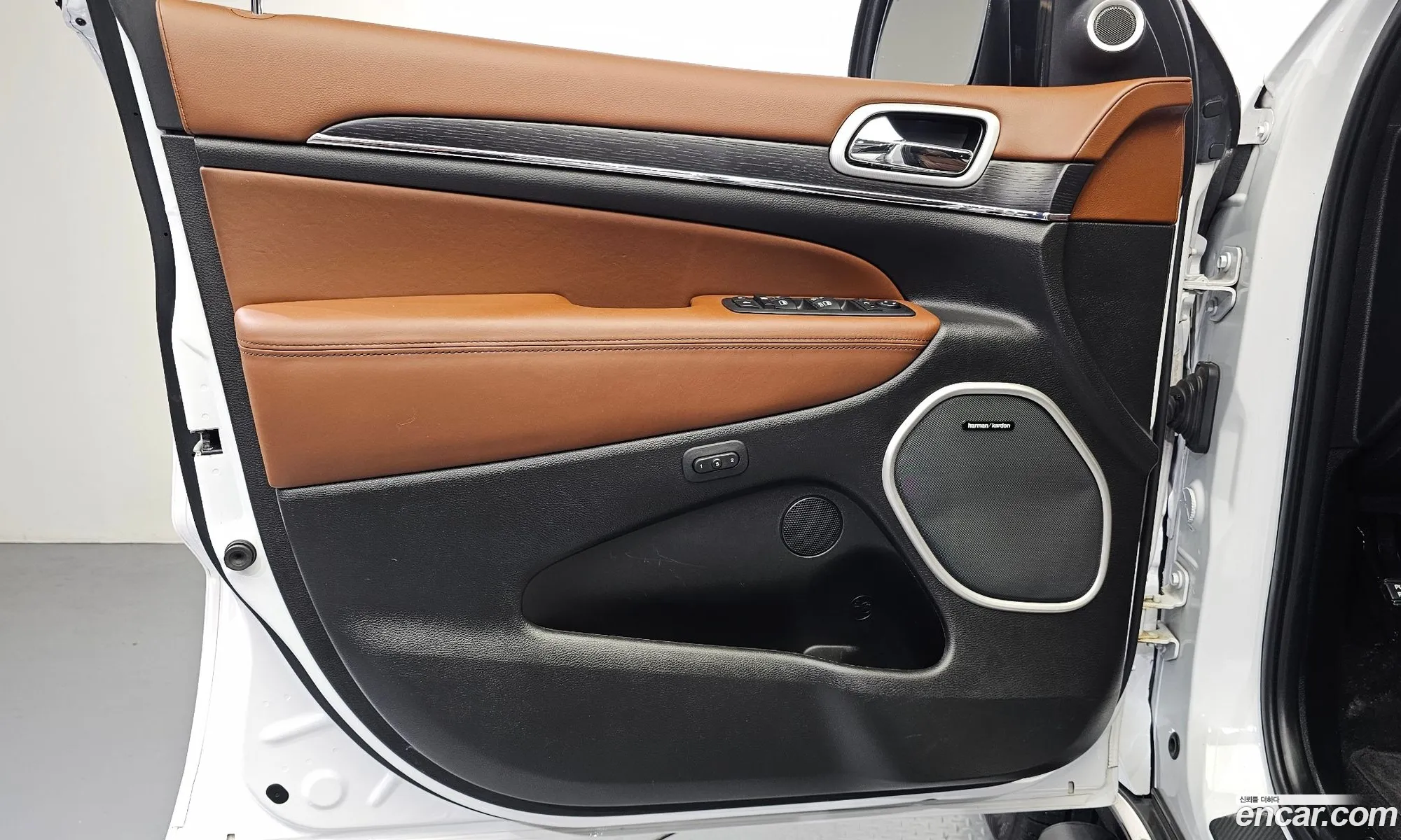 Jeep Grand Cherokee 2020 — 27