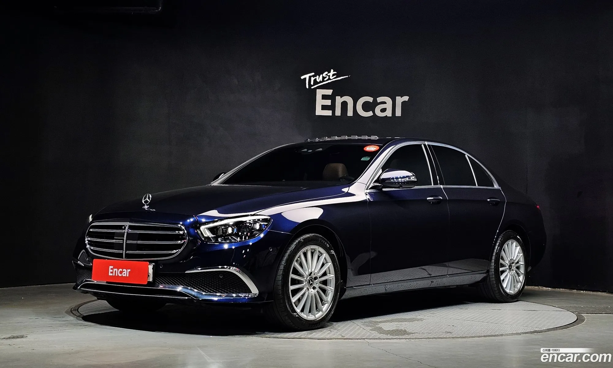 Mercedes-Benz E-Class W213 2022 — 24
