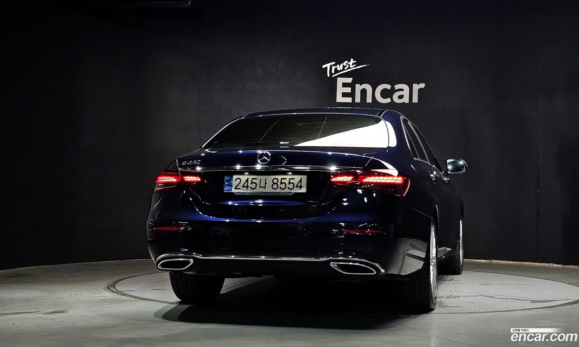 Mercedes-Benz E-Class W213 2022 — 28