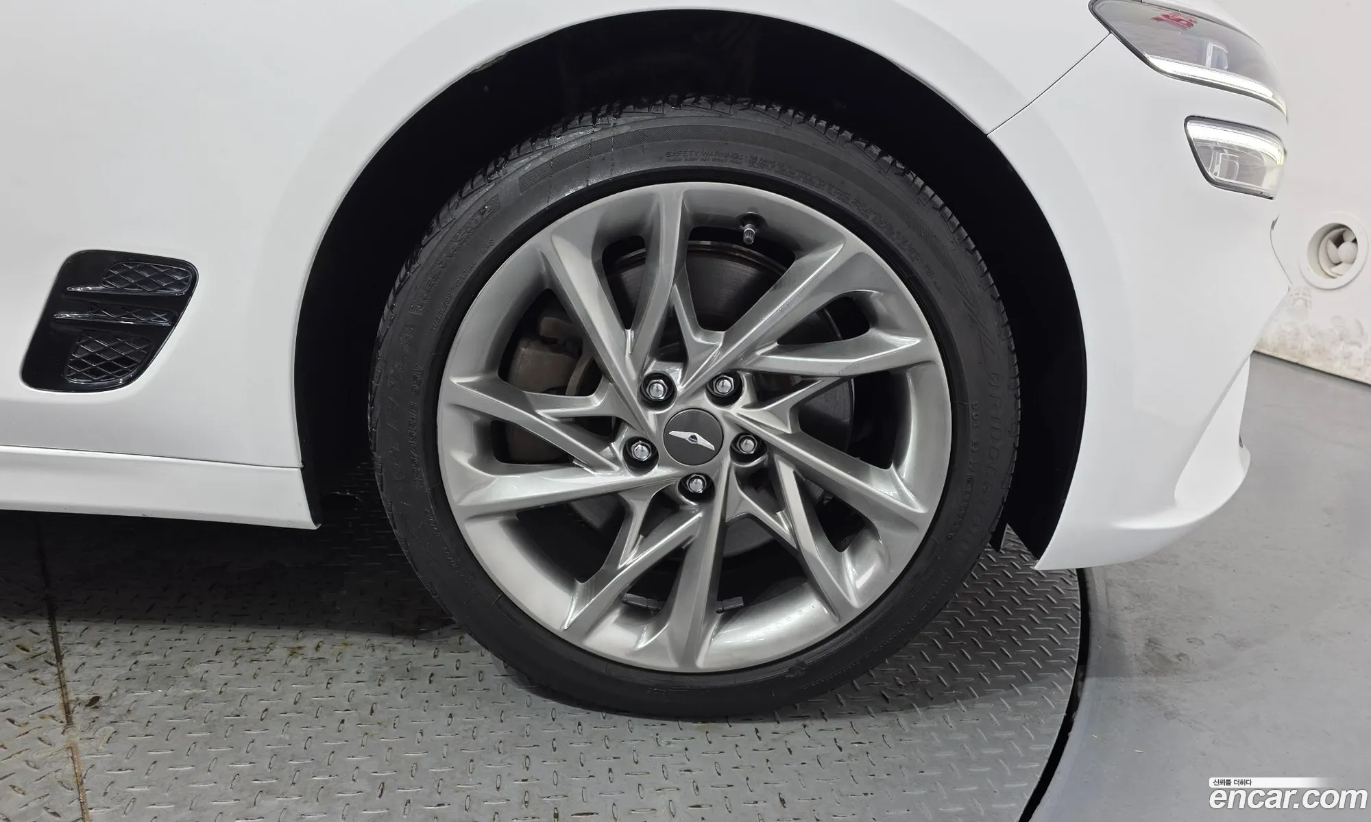 Genesis G70 2021 — 5