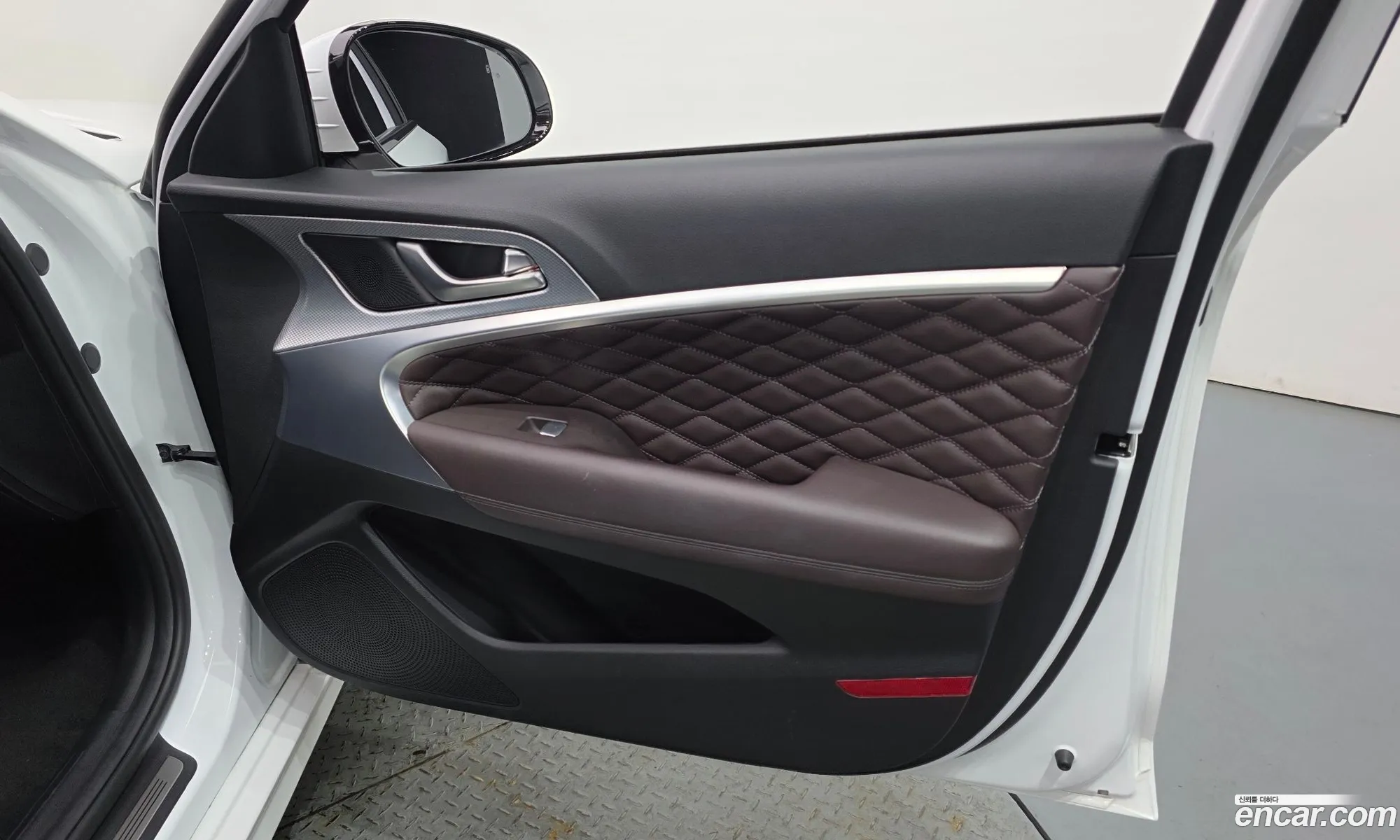 Genesis G70 2021 — 30