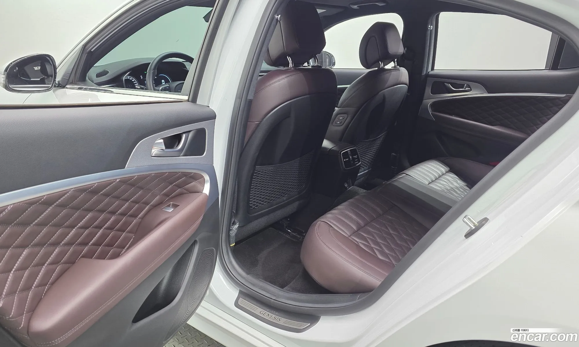 Genesis G70 2021 — 31