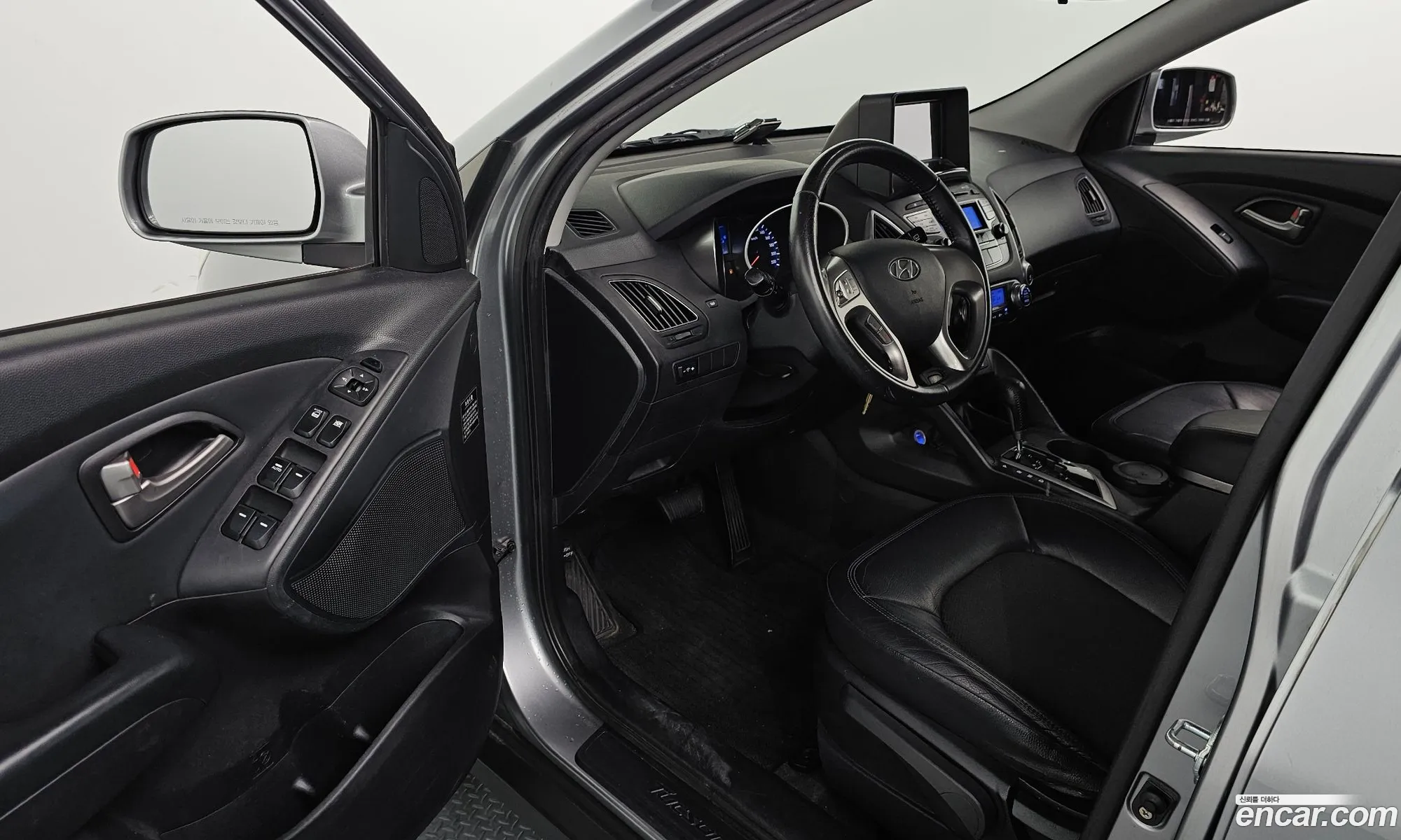 Hyundai Tucson ix 2009 — 11