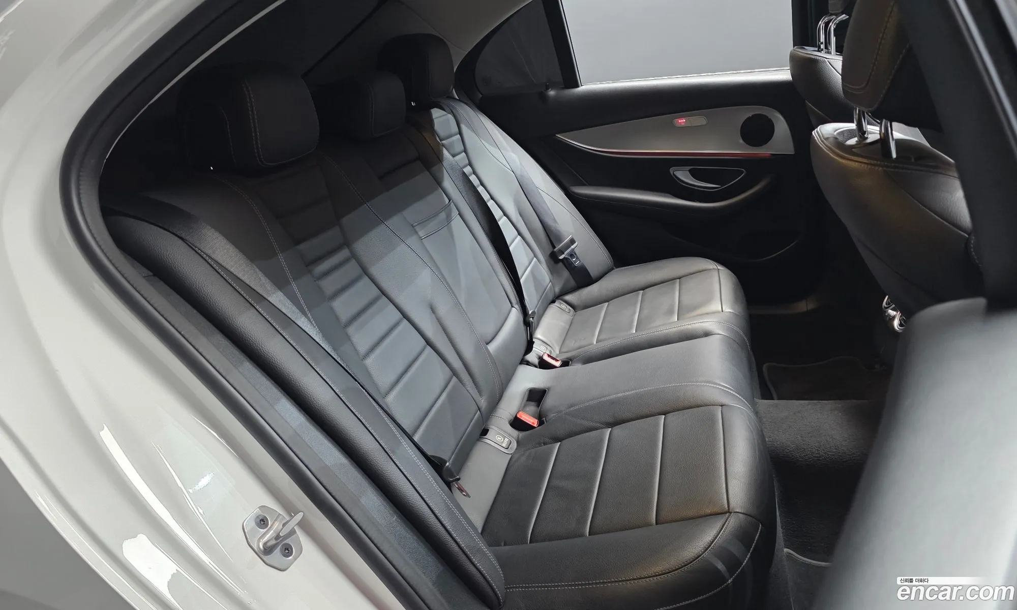 Mercedes-Benz E-Class W213 2018 — 14