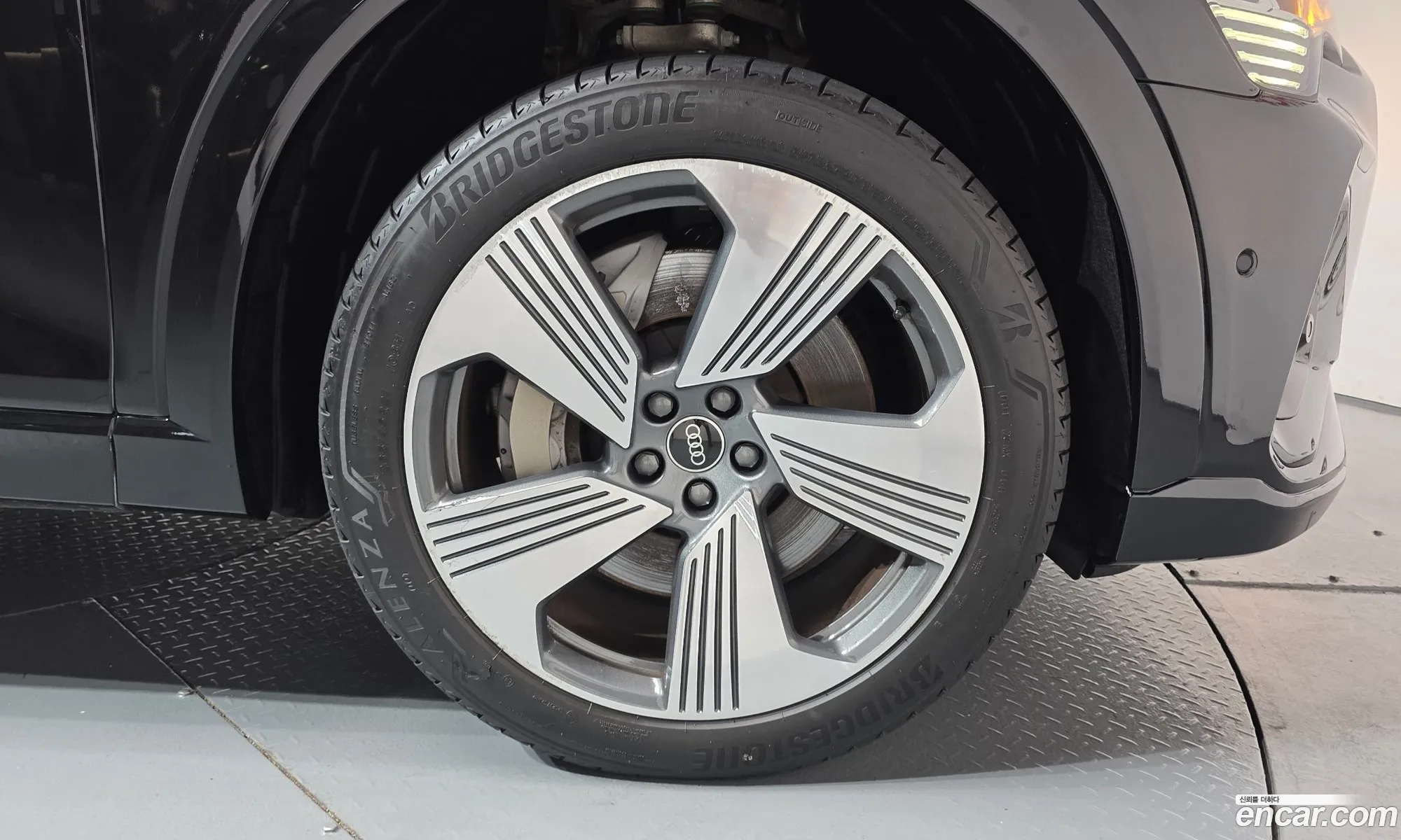 Audi e-tron 2023 WAUZZZGE2PB017994 — 13