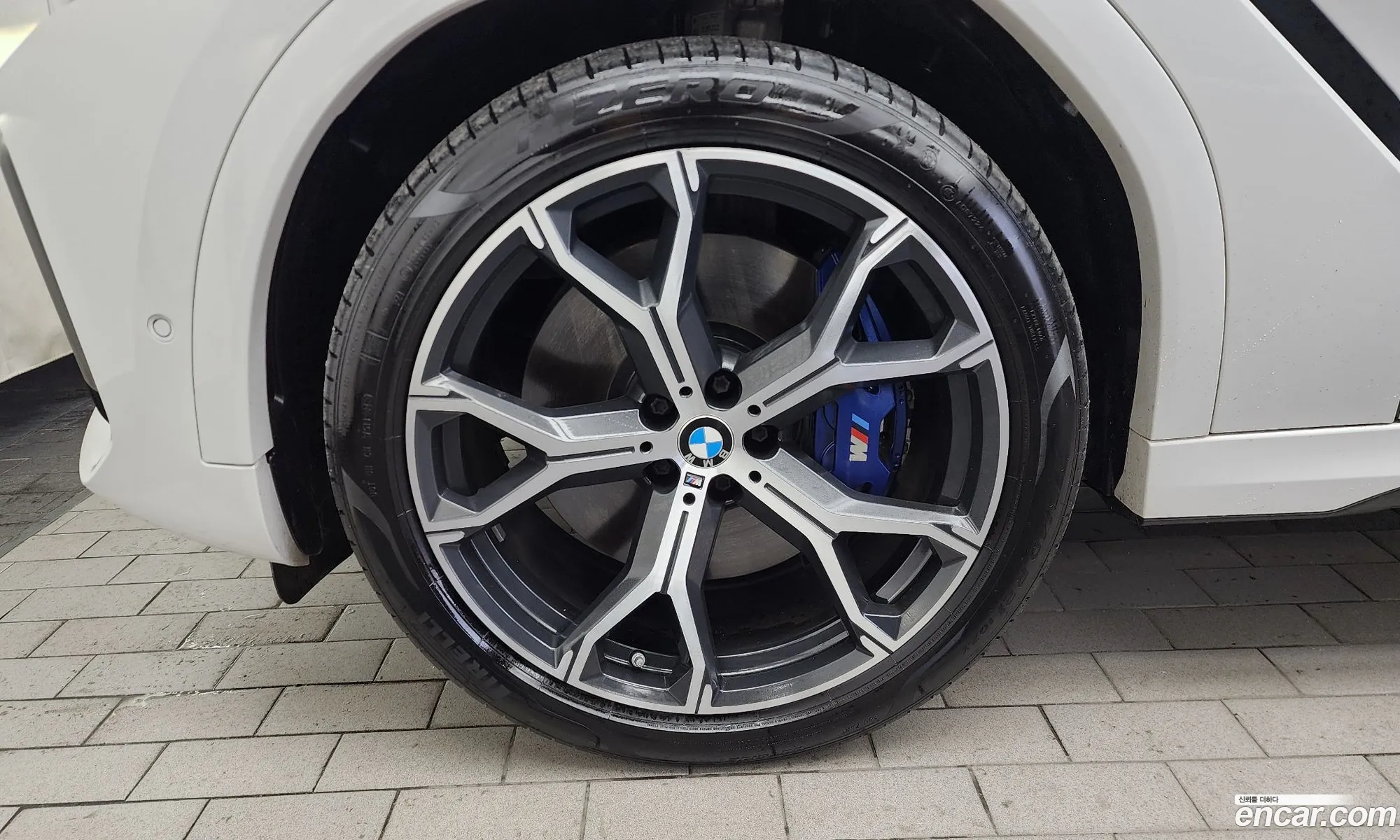BMW X6 2020 — 34