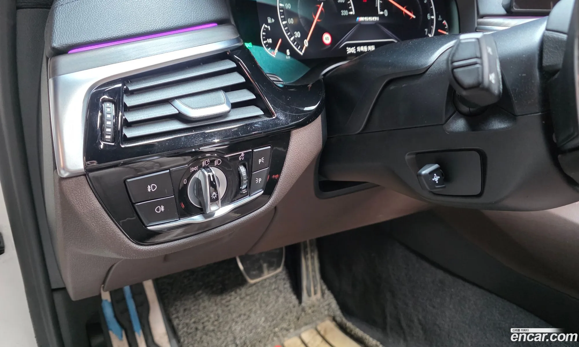 BMW 5 Series 2019 WBAJD3103KWW39401 — 8