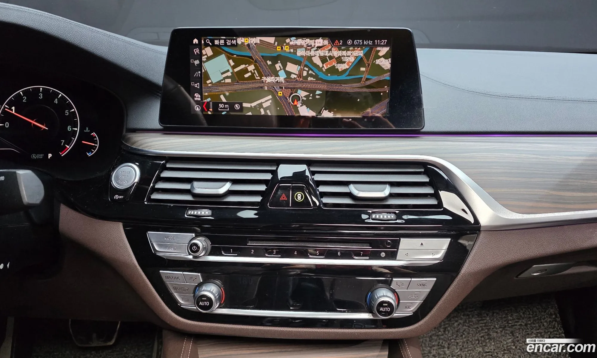 BMW 5 Series 2019 WBAJD3103KWW39401 — 30