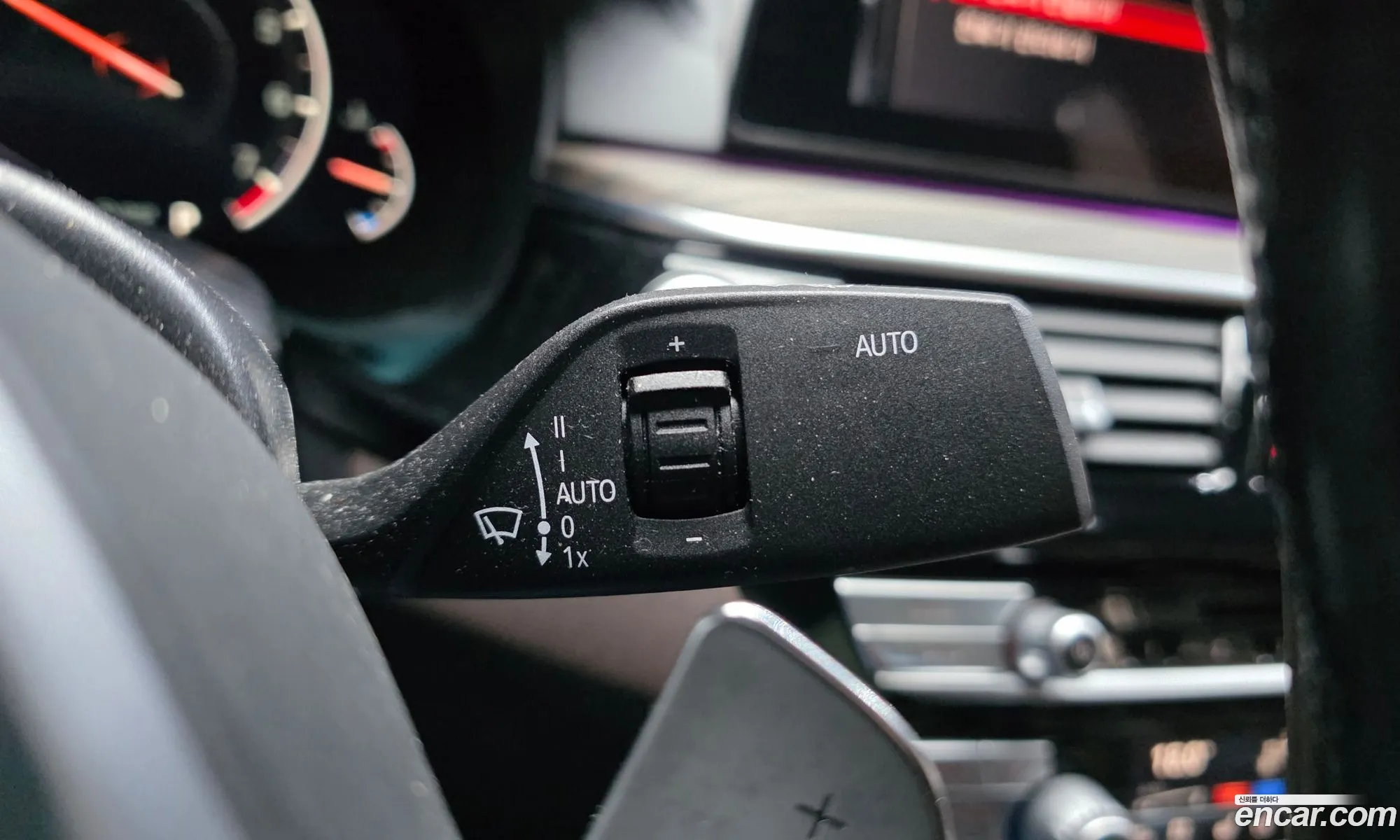 BMW 5 Series 2019 WBAJD3103KWW39401 — 23