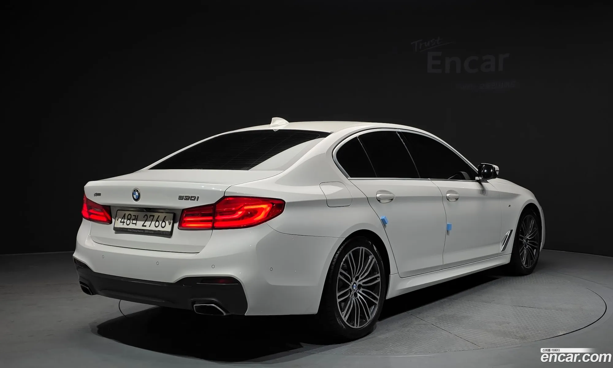 BMW 5 Series 2019 WBAJD3103KWW39401 — 3