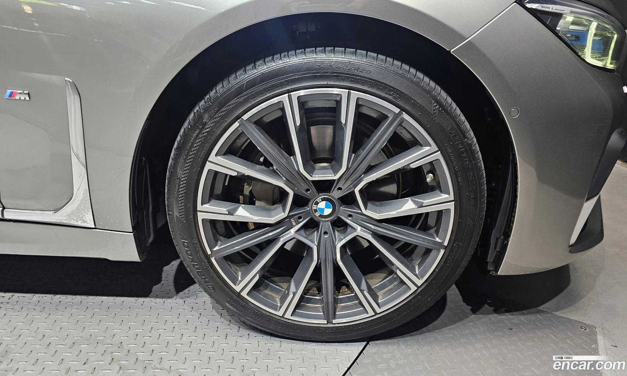 BMW 7 Series 2020 WBA7B8101MCF07984 — 26