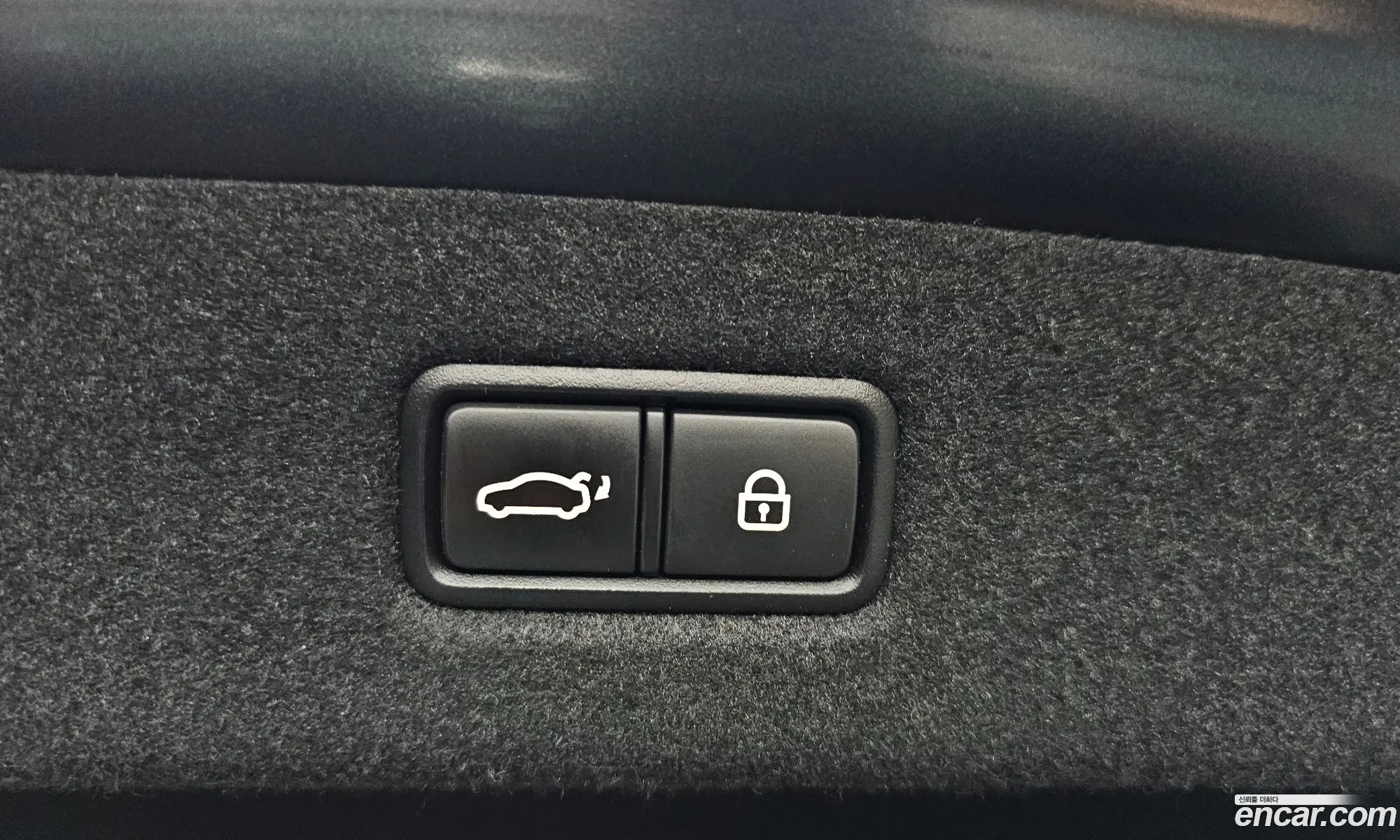 Genesis EQ900 2018 — 2