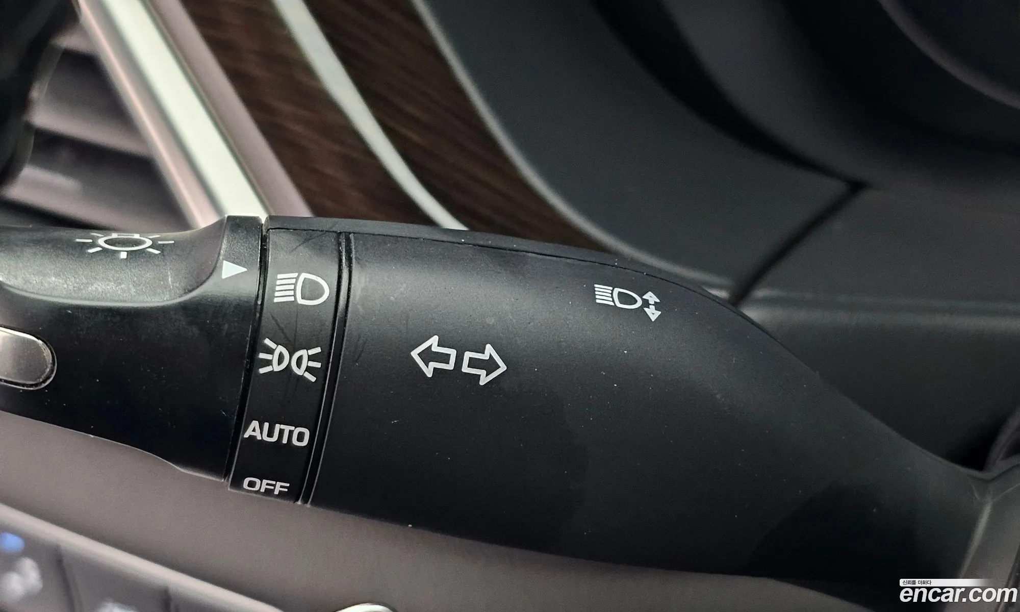 Genesis EQ900 2018 — 19