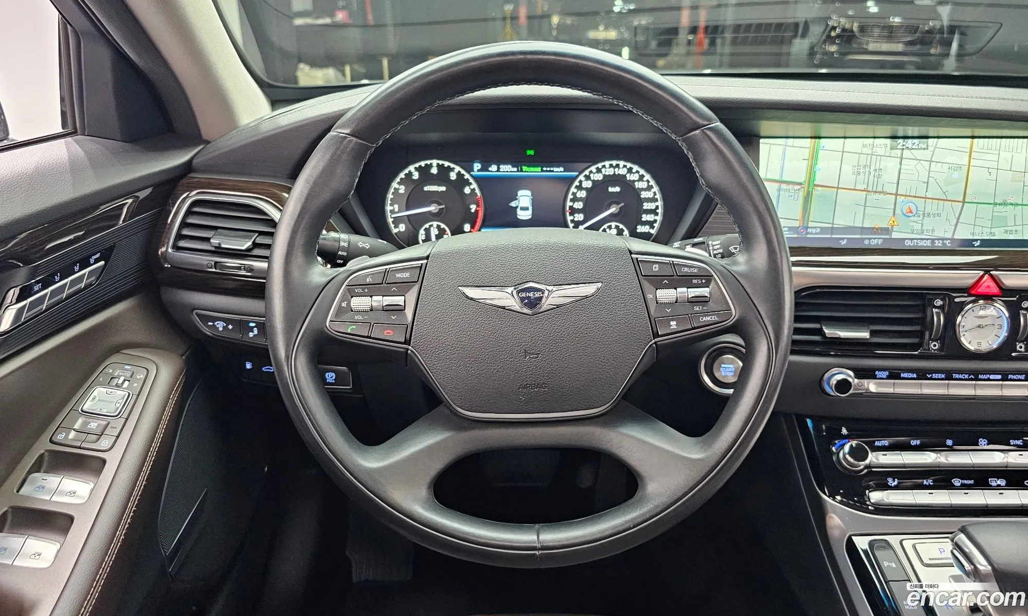 Genesis EQ900 2018 — 21