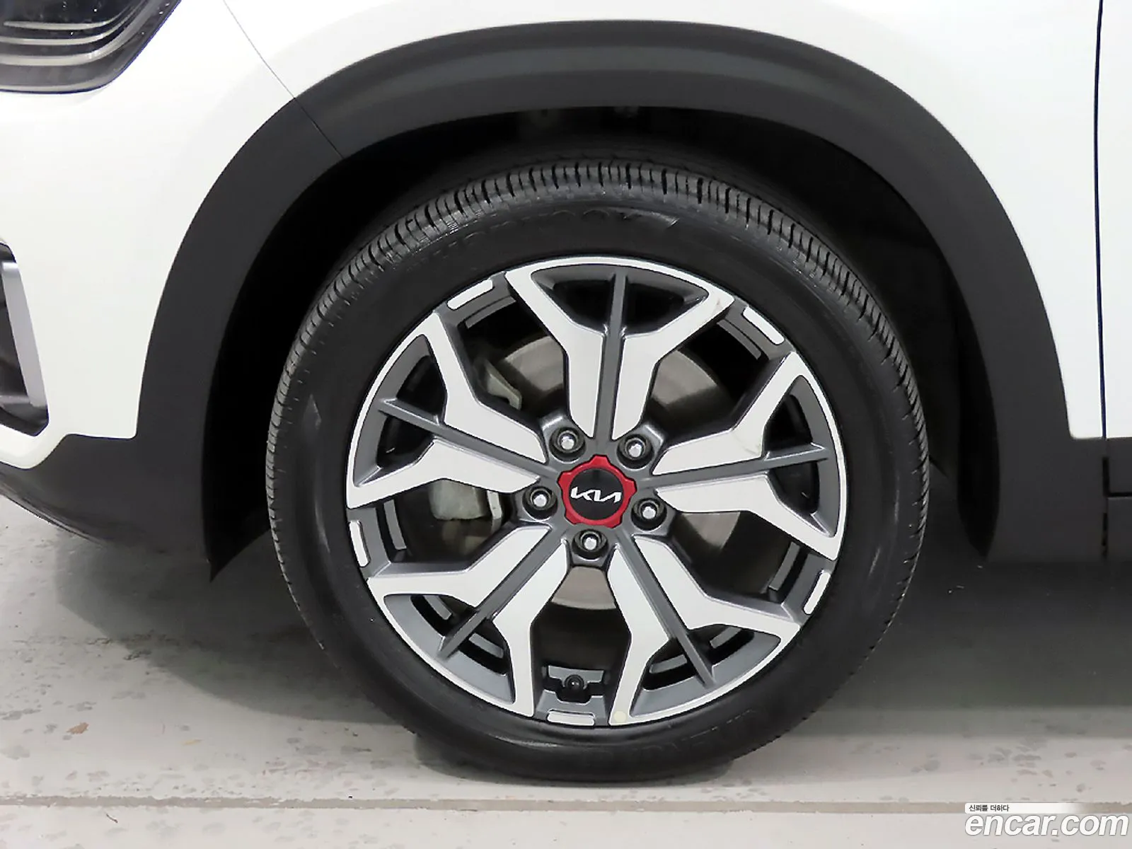 Kia Seltos 2022 — 16