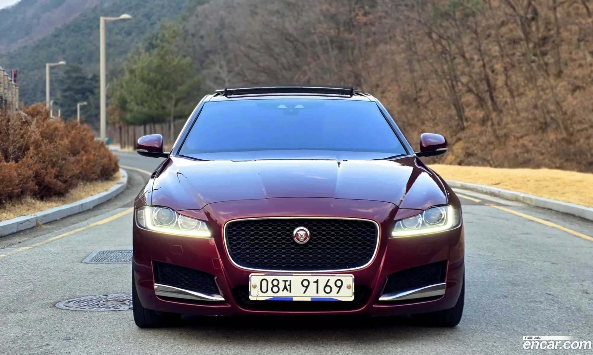 Jaguar XF 2017 — 2
