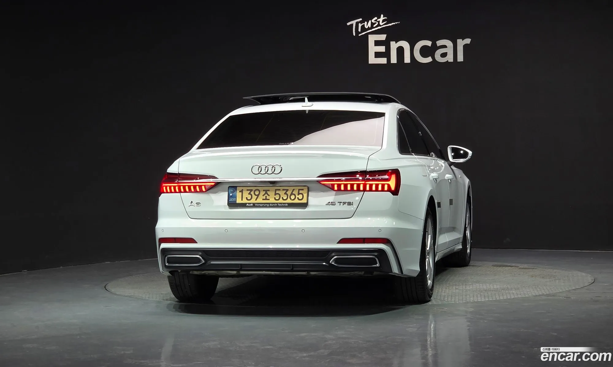 Audi A6 2021 WAUZZZF28MN053495 — 3