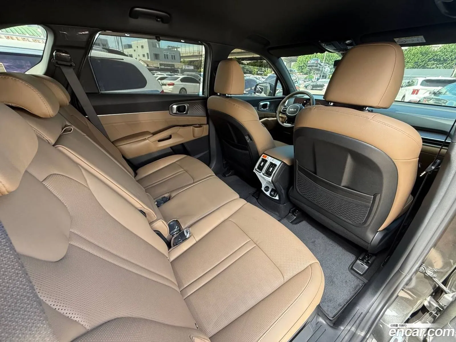 Kia Sorento 2023 — 12