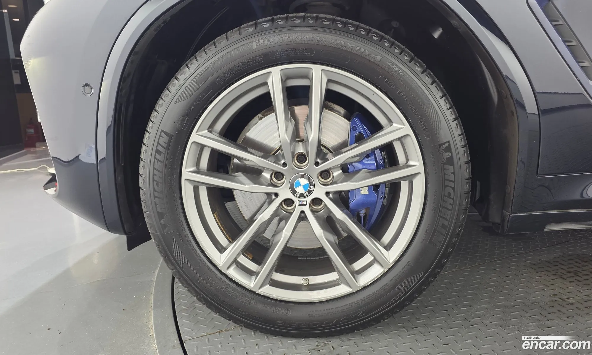 BMW X4 2019 WBAVJ9107L9A45457 — 7
