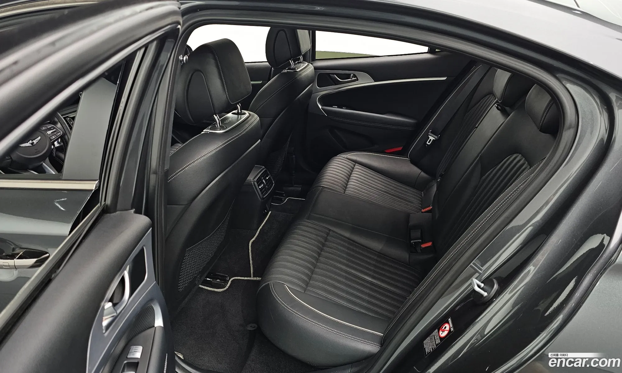 Genesis G70 2018 — 17