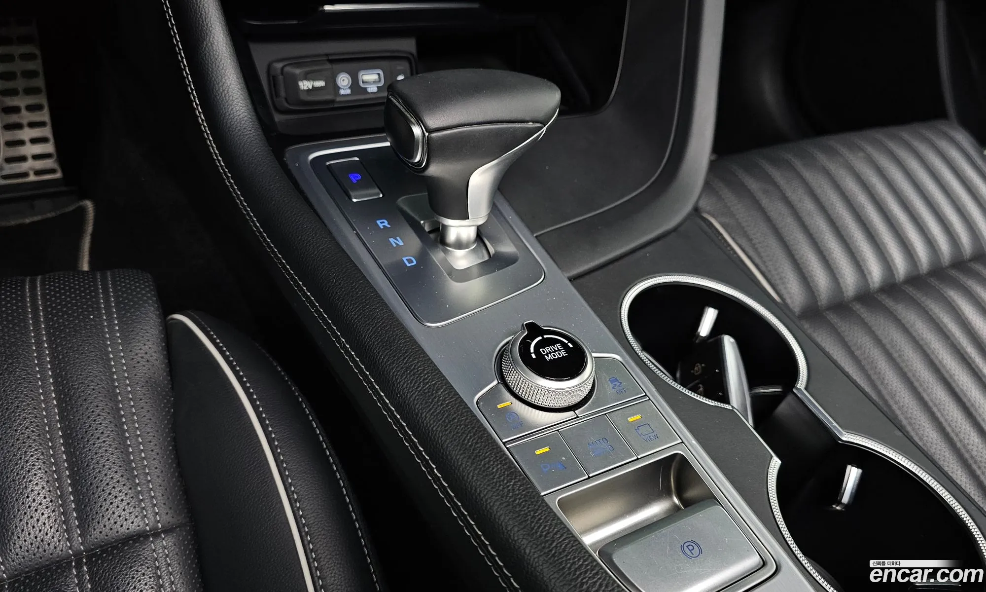 Genesis G70 2018 — 21