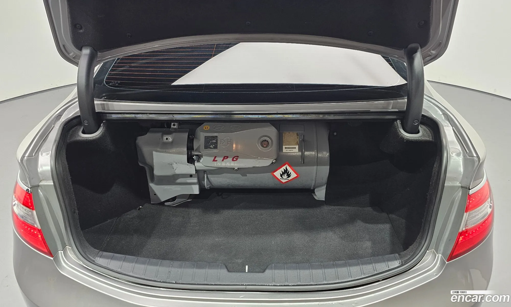 Hyundai Grandeur HG 2013 — 17