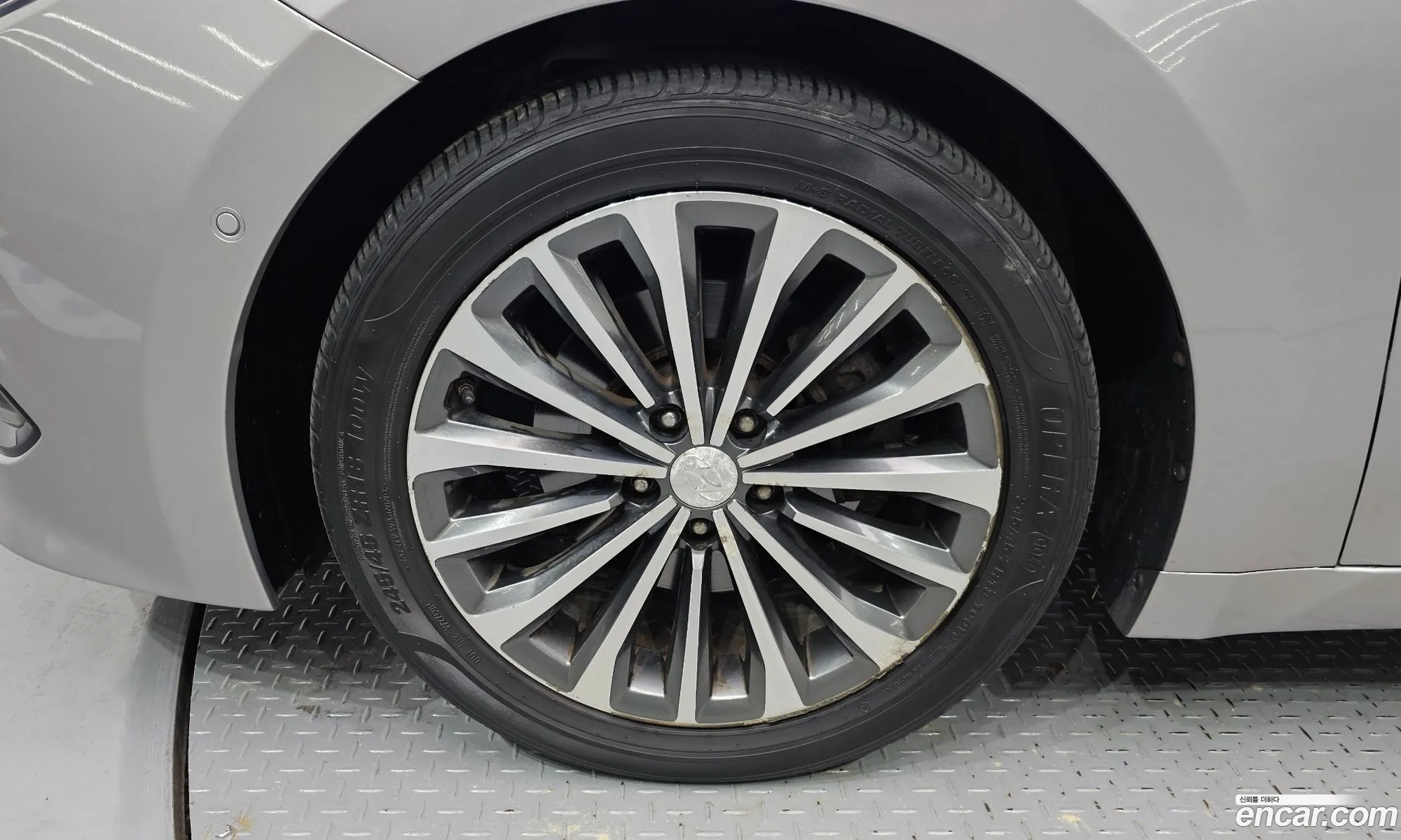 Hyundai Grandeur HG 2013 — 18