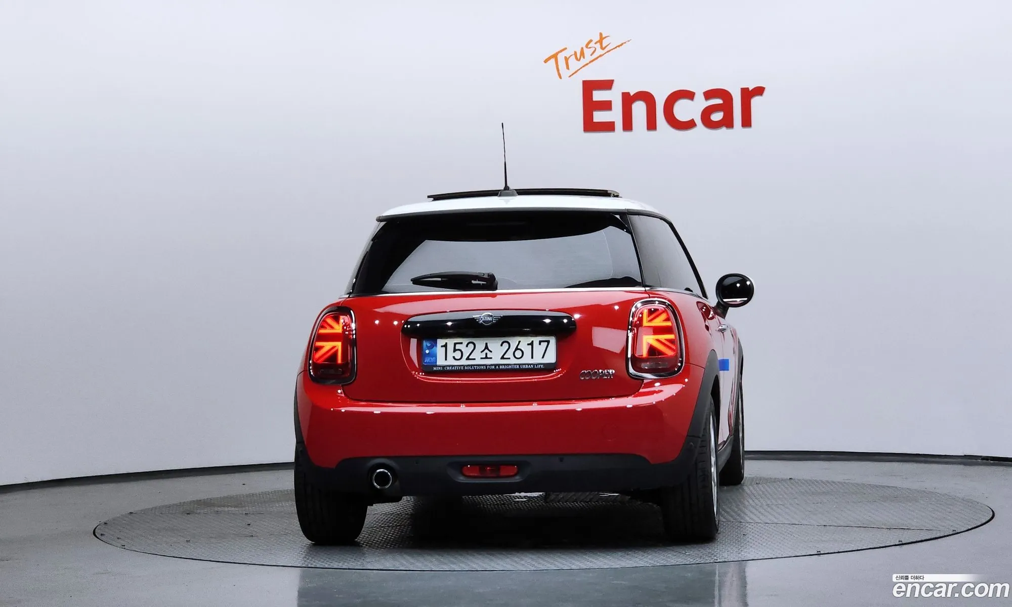 Mini Cooper 2021 WMWXR7103M2N97194 — 12