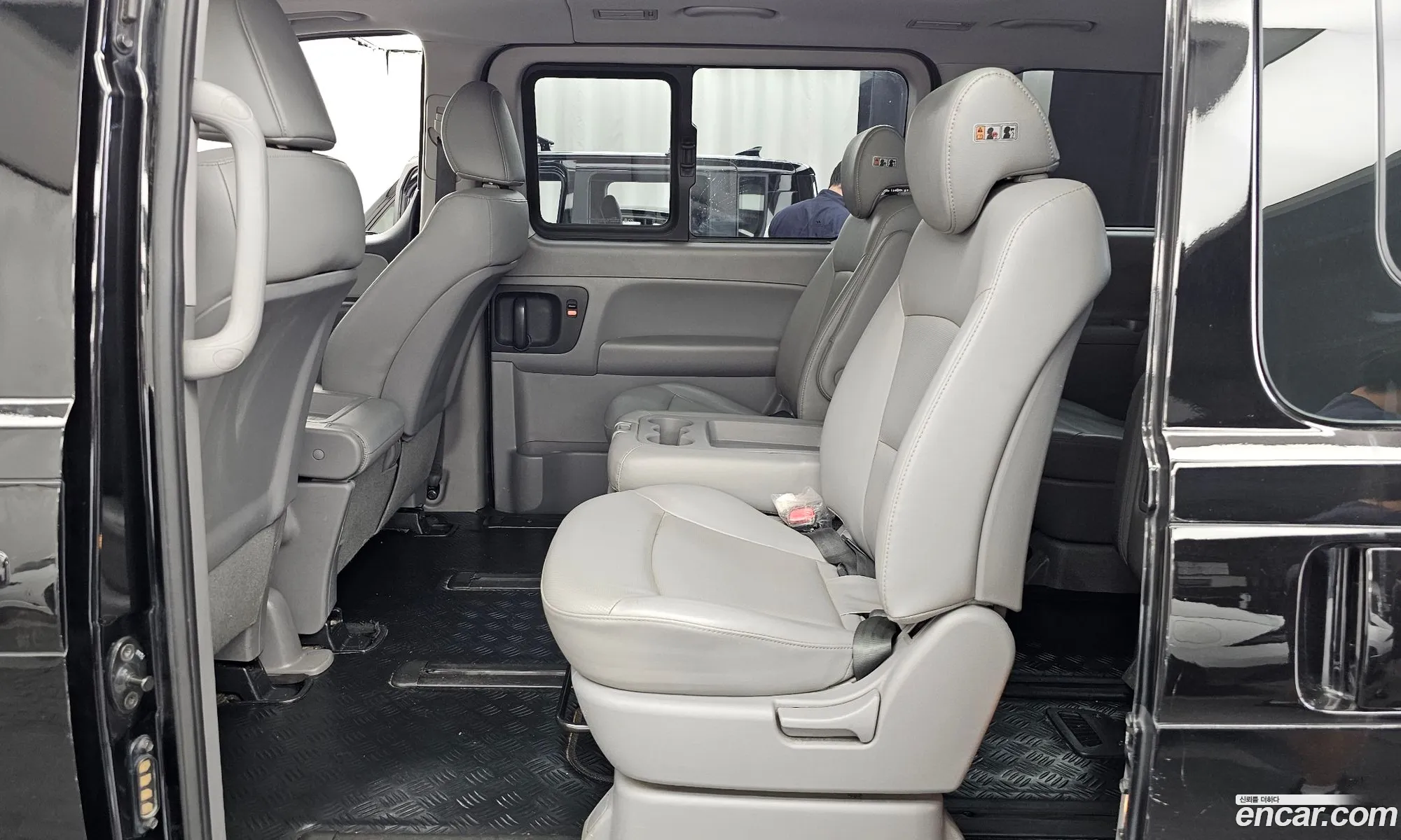 Hyundai Grand Starex 2020 — 27