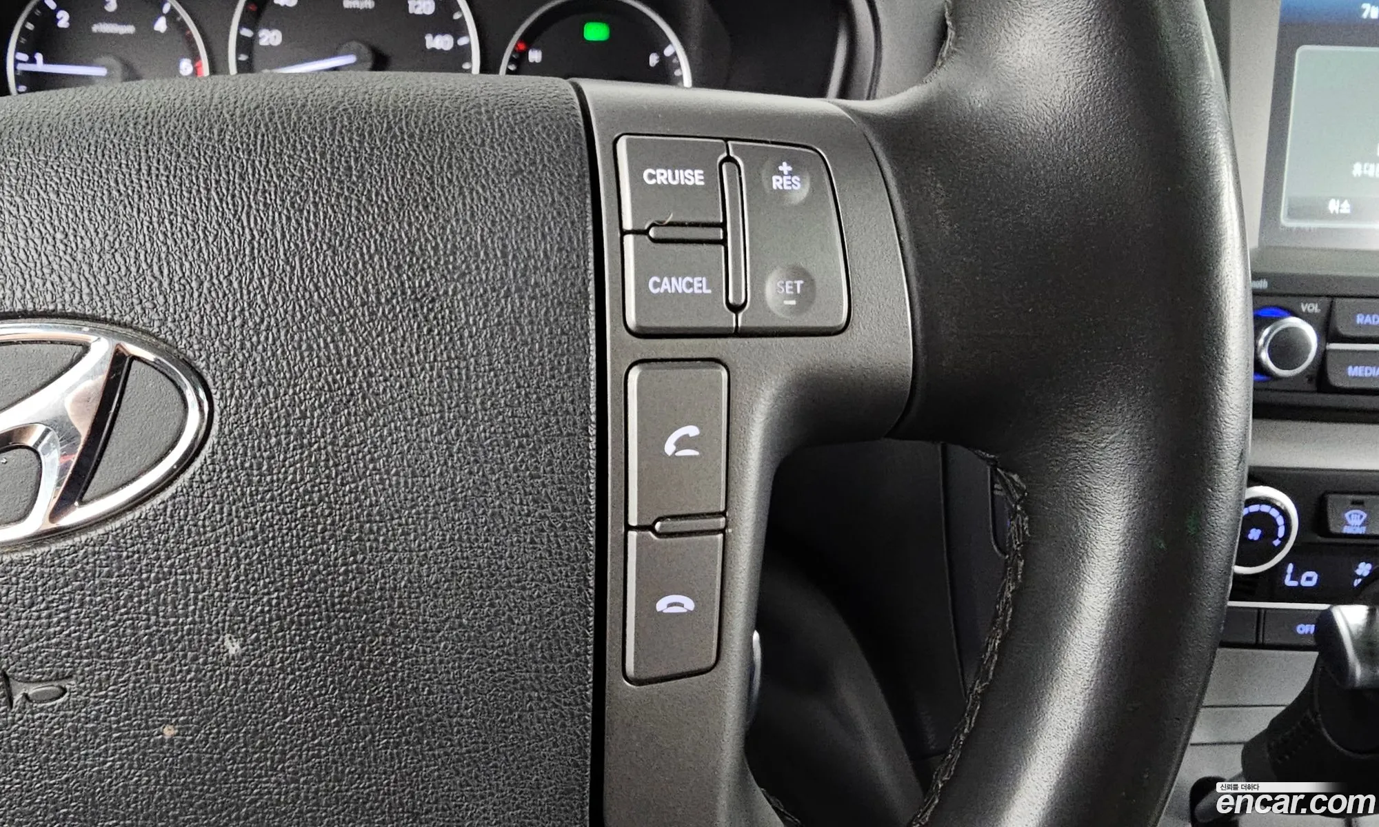 Hyundai Grand Starex 2020 — 19