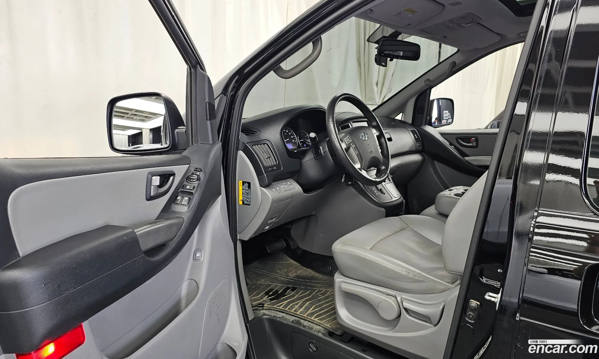 Hyundai Grand Starex 2020 — 26