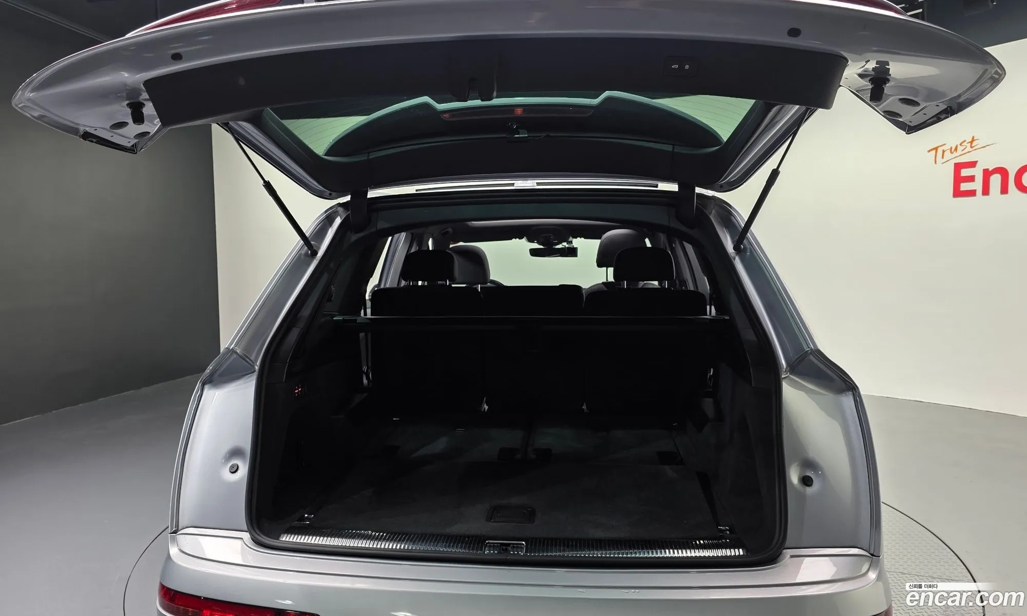 Audi Q7 2021 — 28