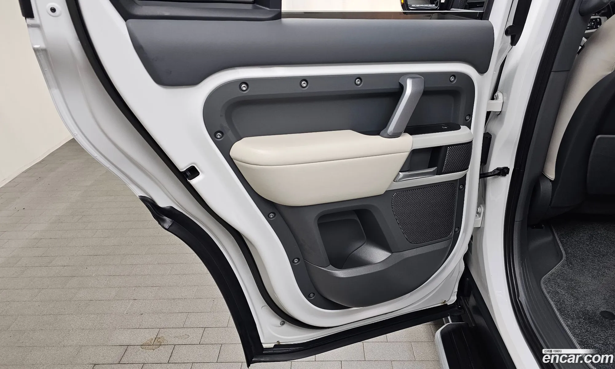 Land Rover Defender 2022 SALEA7BW5P2115519 — 21