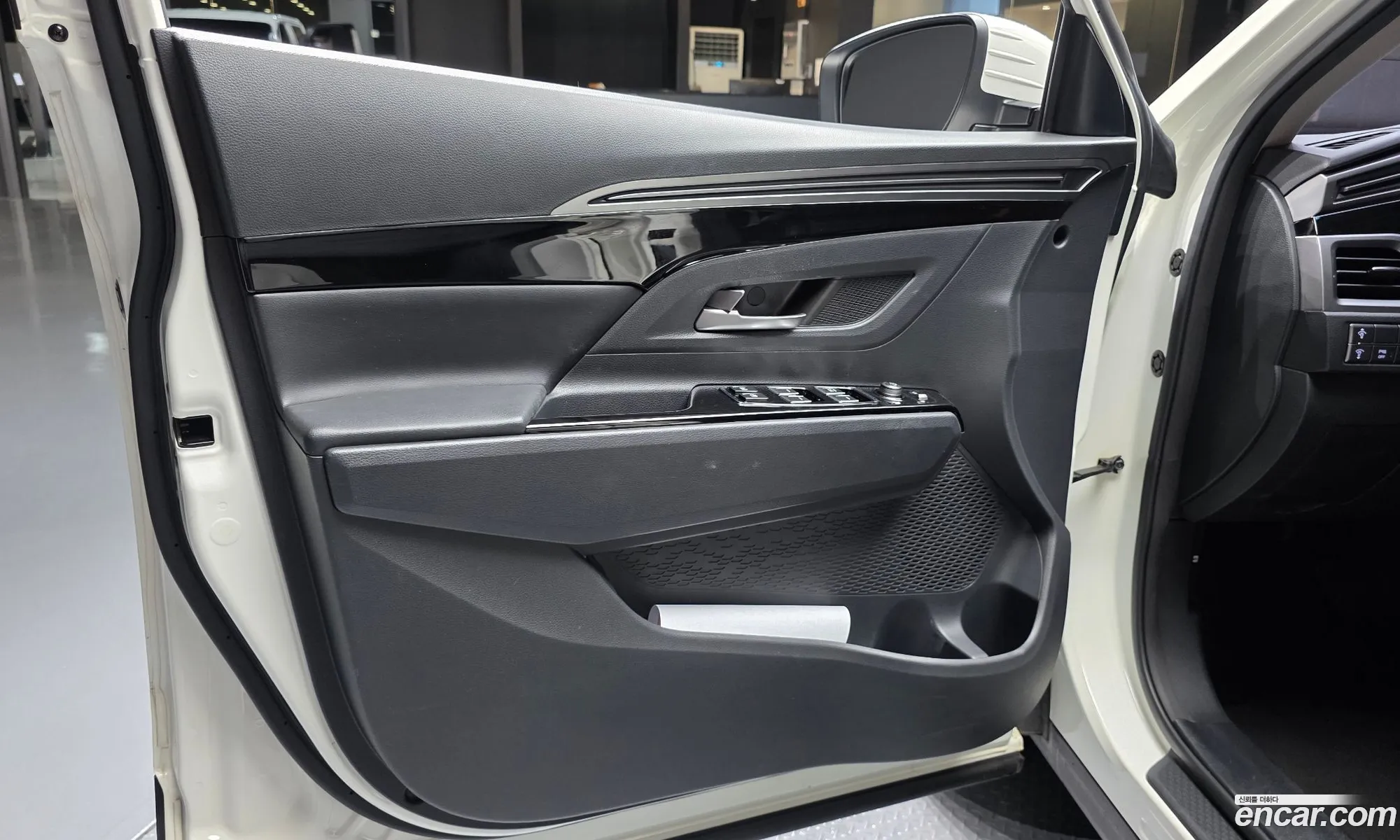 KG Mobility (SsangYong) Beautiful Korando 2019 — 24