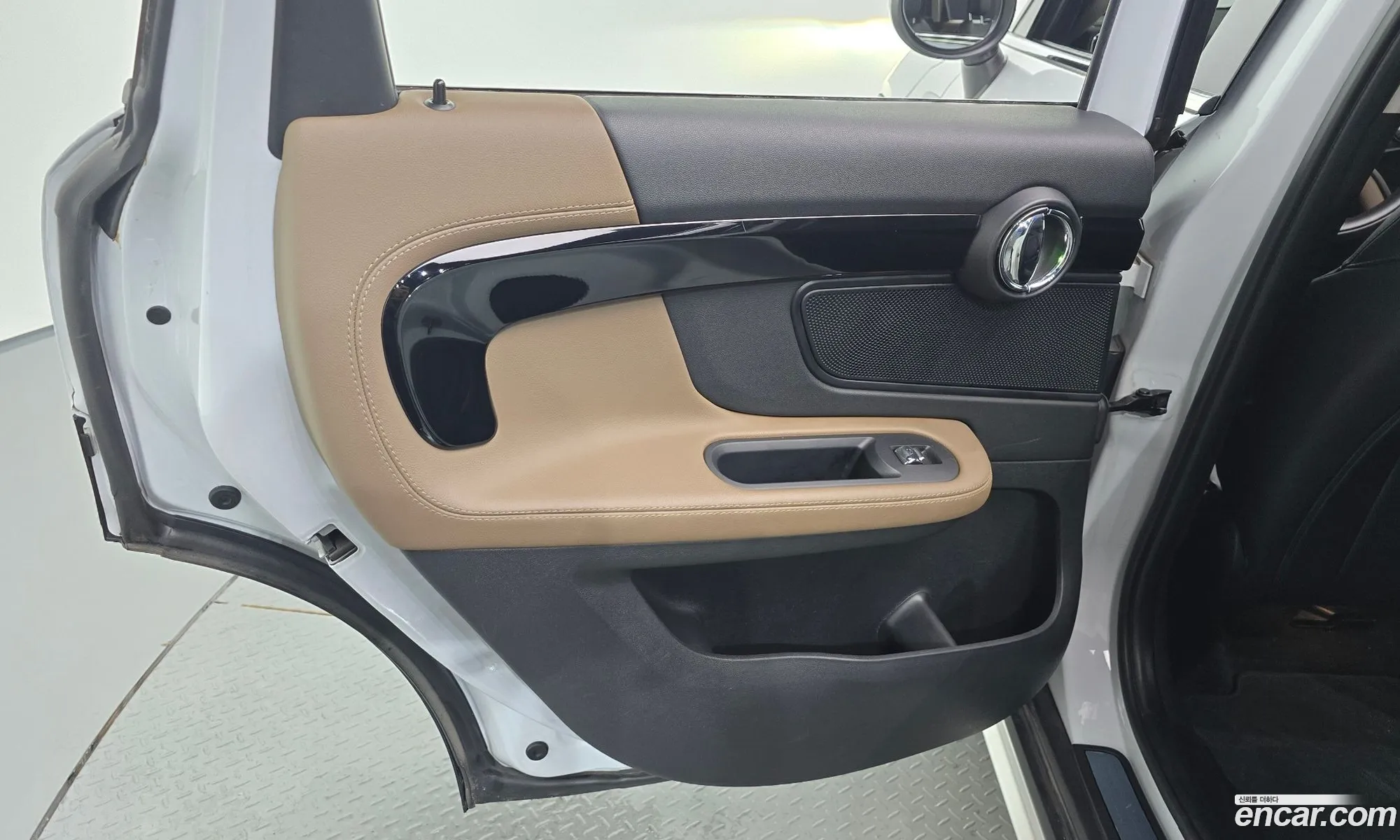 Mini Cooper D Countryman 2018 — 28
