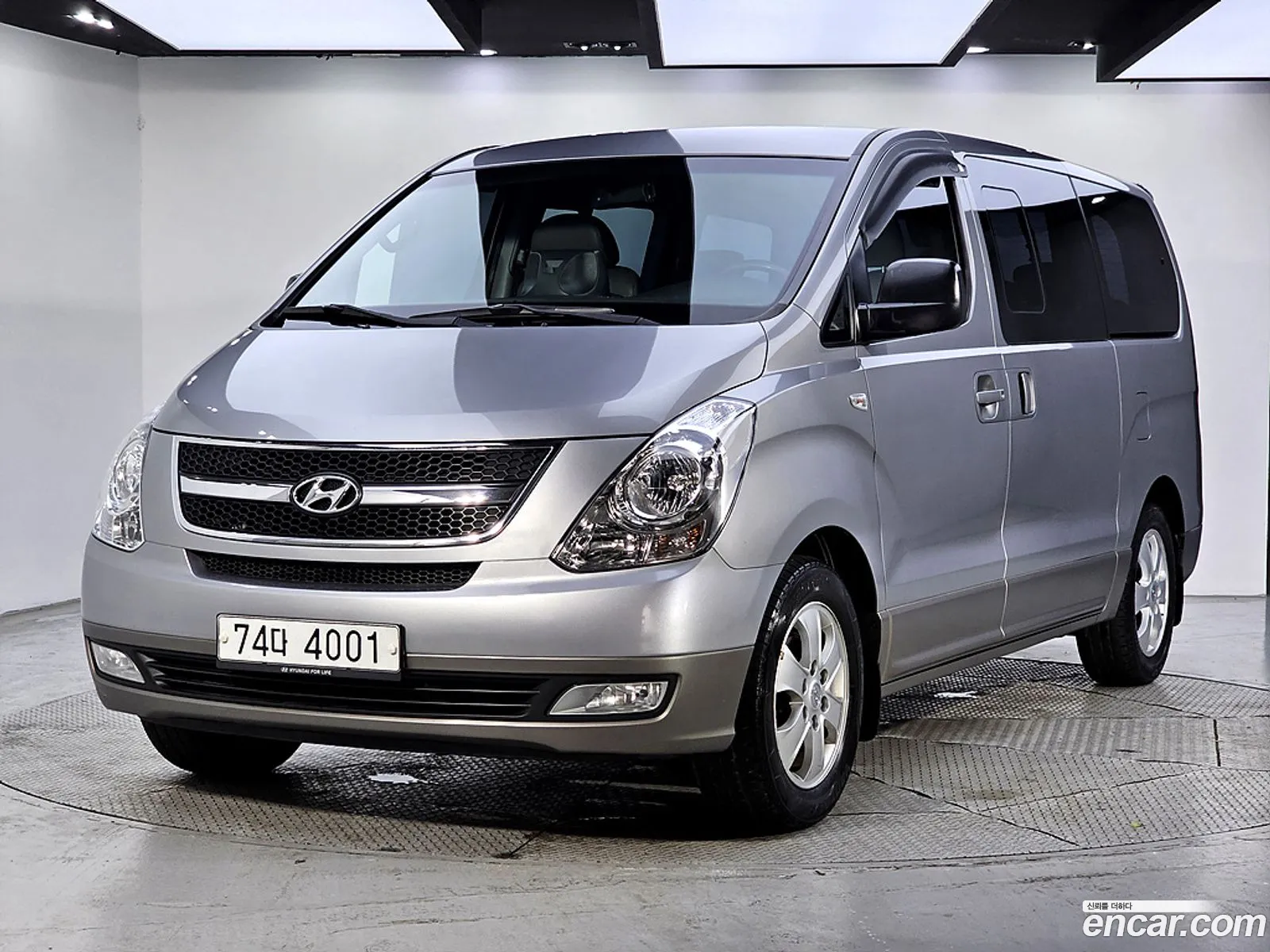 Hyundai Grand Starex 2012 — 19