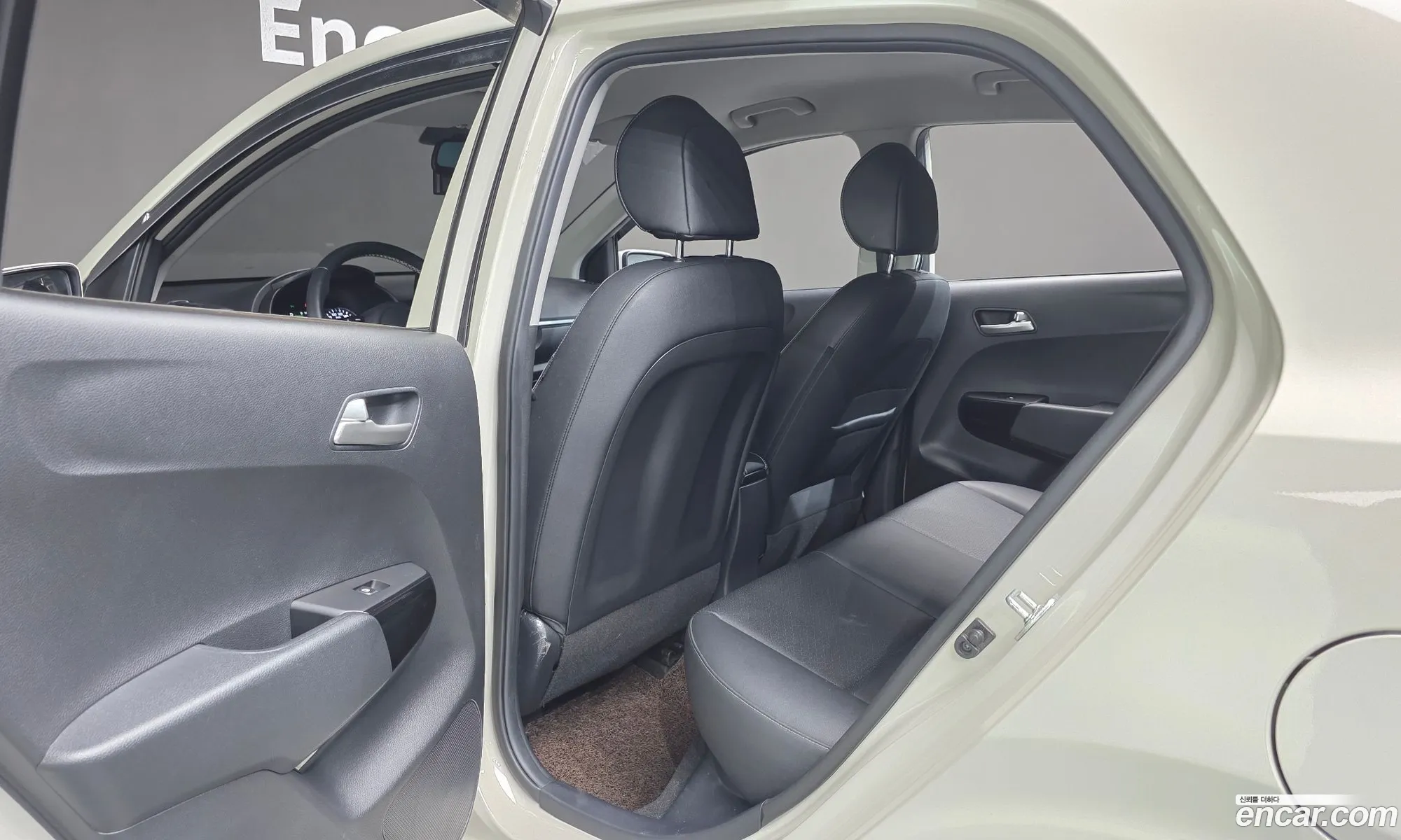 Kia Morning Urban 2023 — 28
