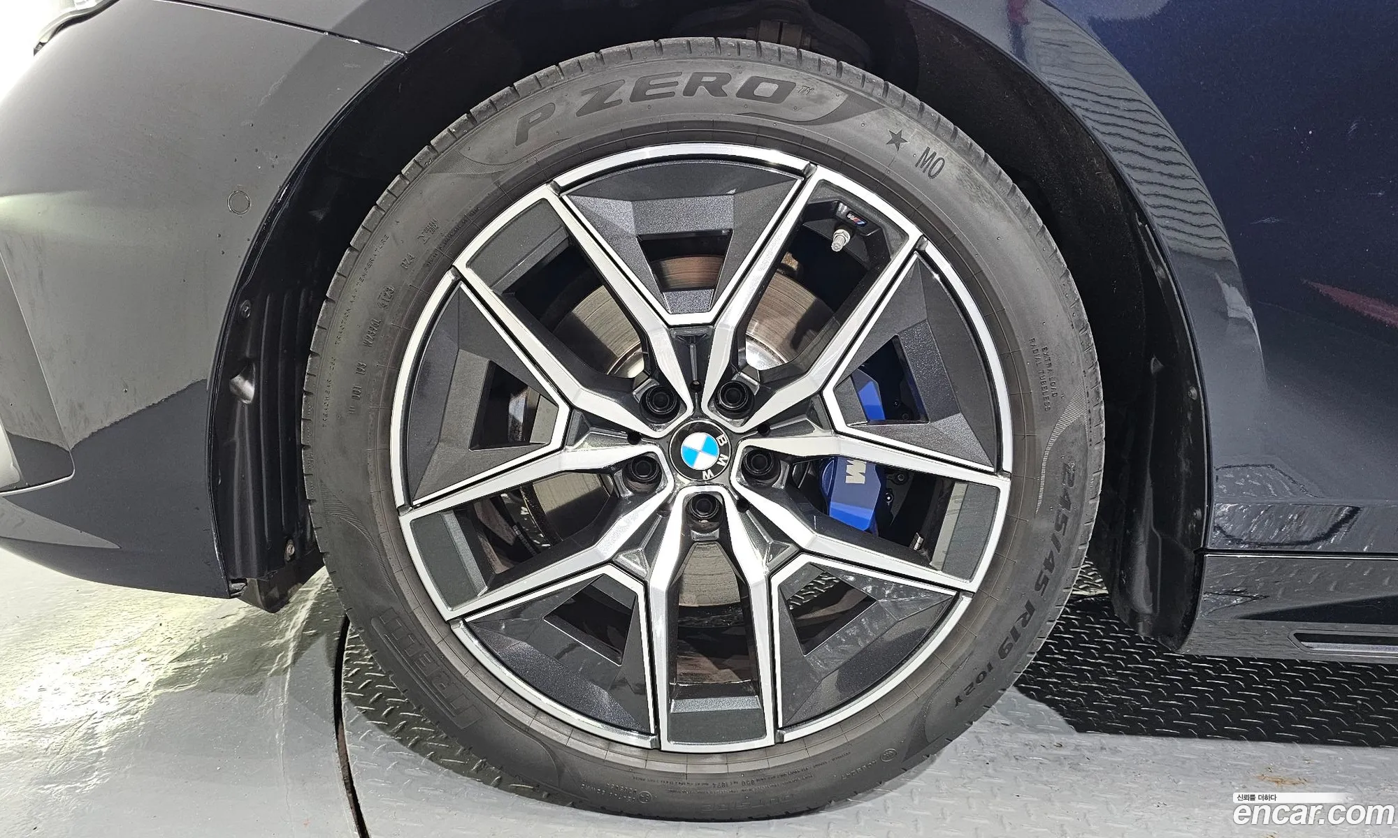 BMW 5 Series 2024 — 23