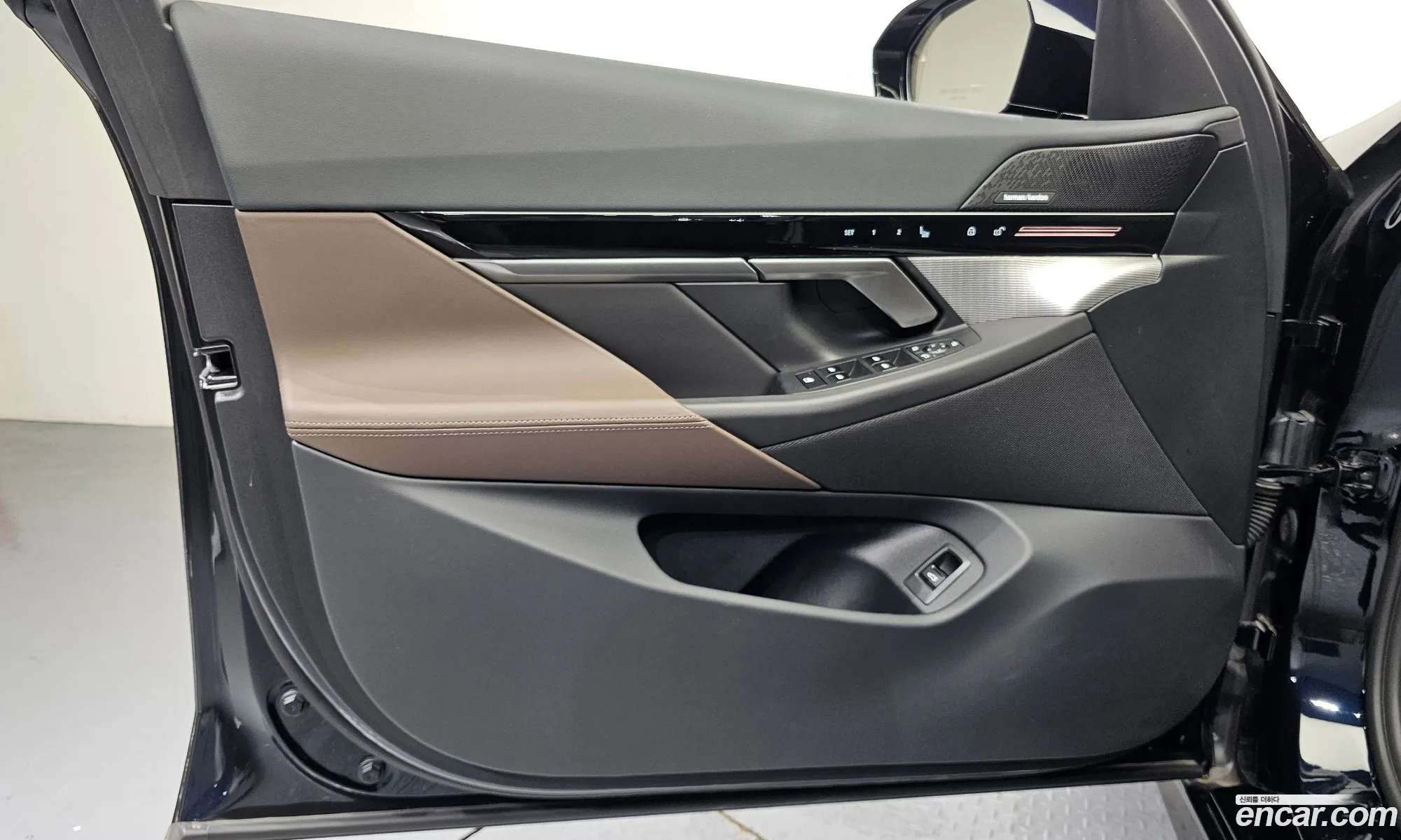 BMW 5 Series 2024 — 21
