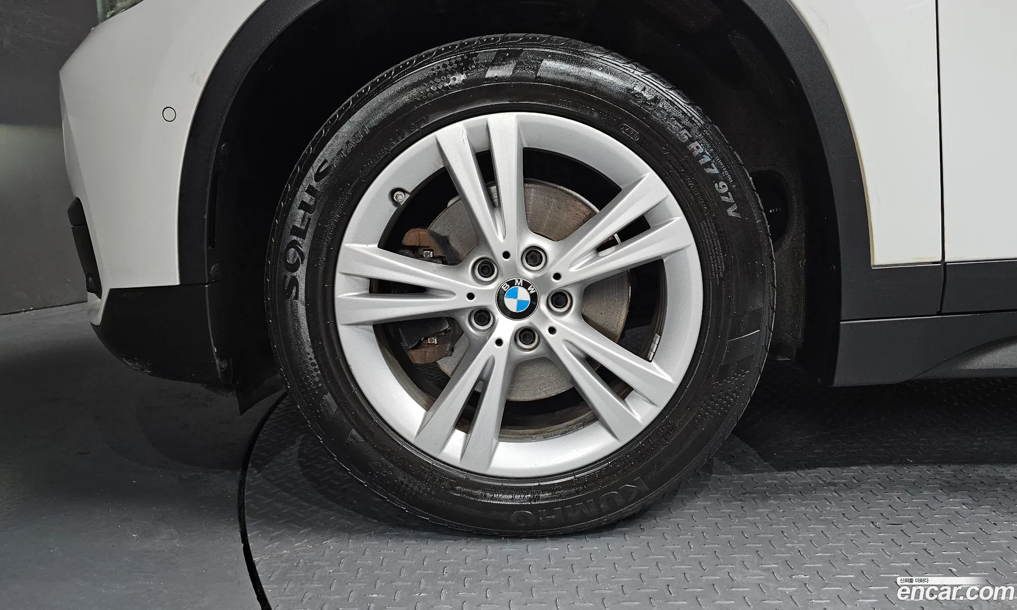 BMW X1 2016 WBAHT9102G5F14152 — 2